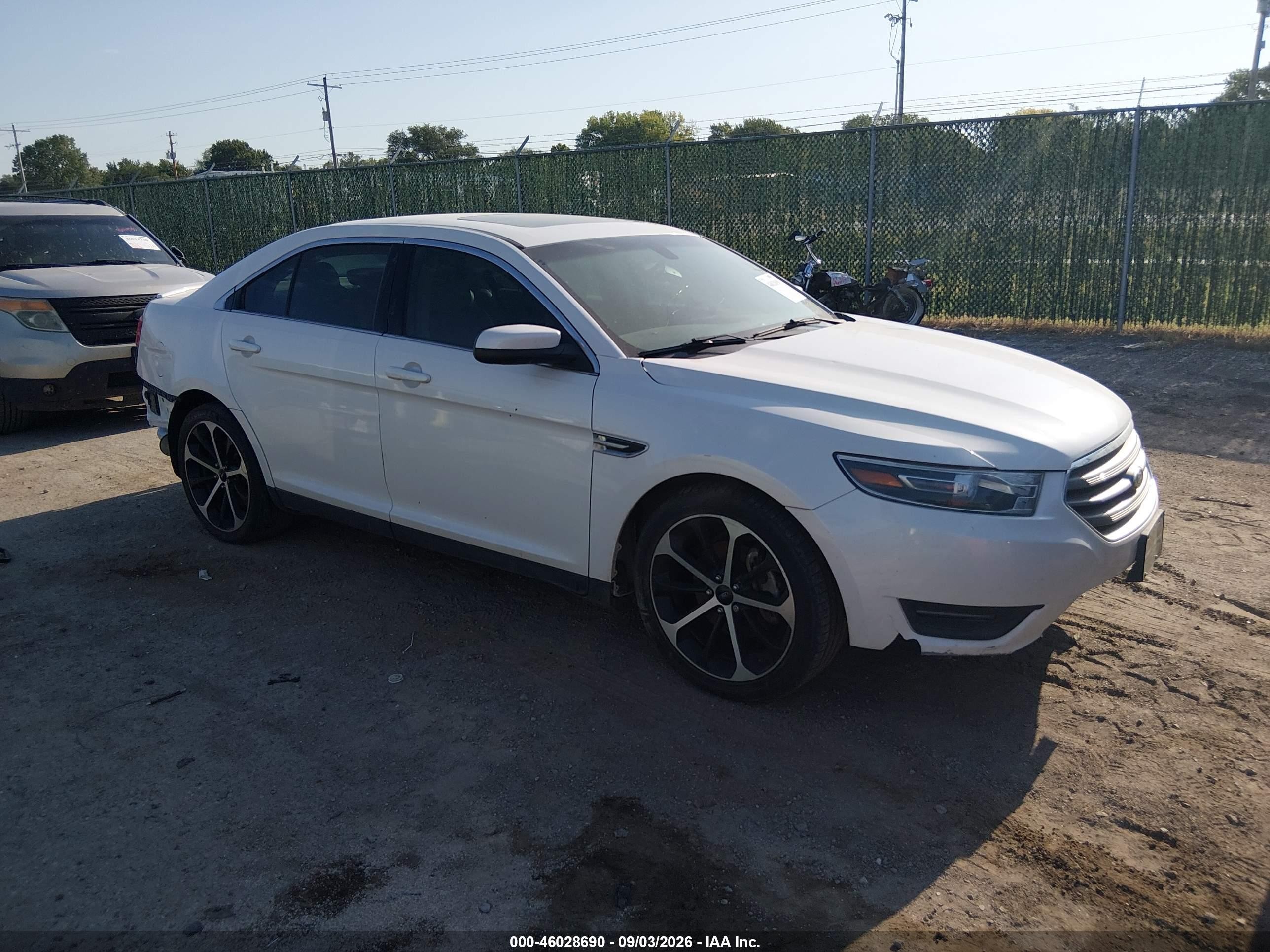 2015 Ford Taurus Sel White vin: 1FAHP2E89FG209056