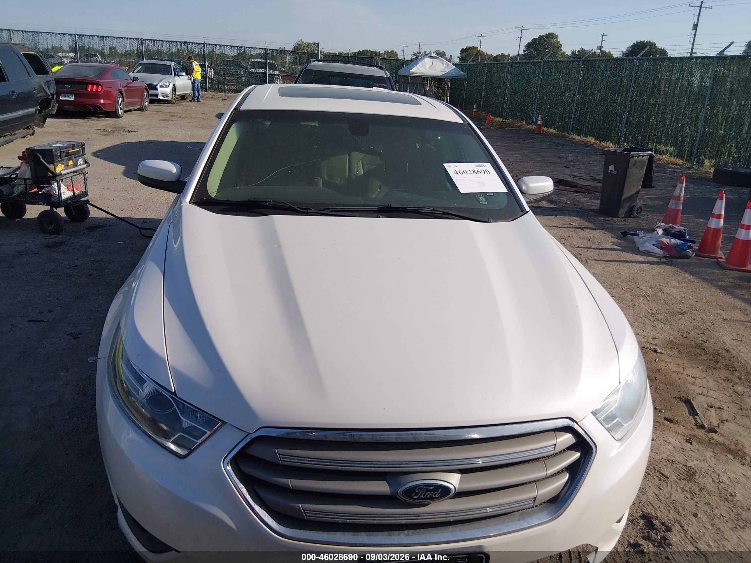 2015 Ford Taurus Sel White vin: 1FAHP2E89FG209056
