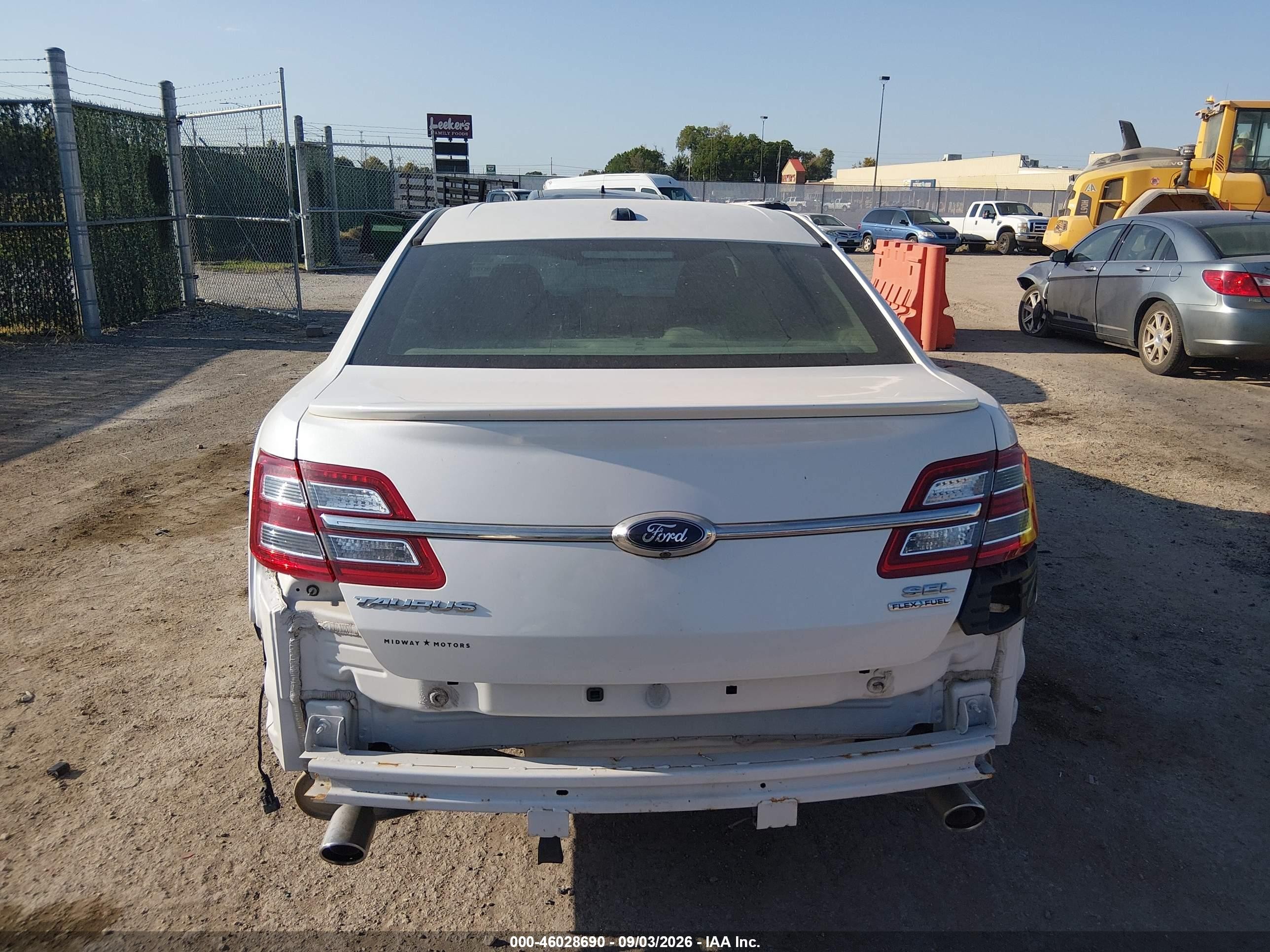 2015 Ford Taurus Sel White vin: 1FAHP2E89FG209056