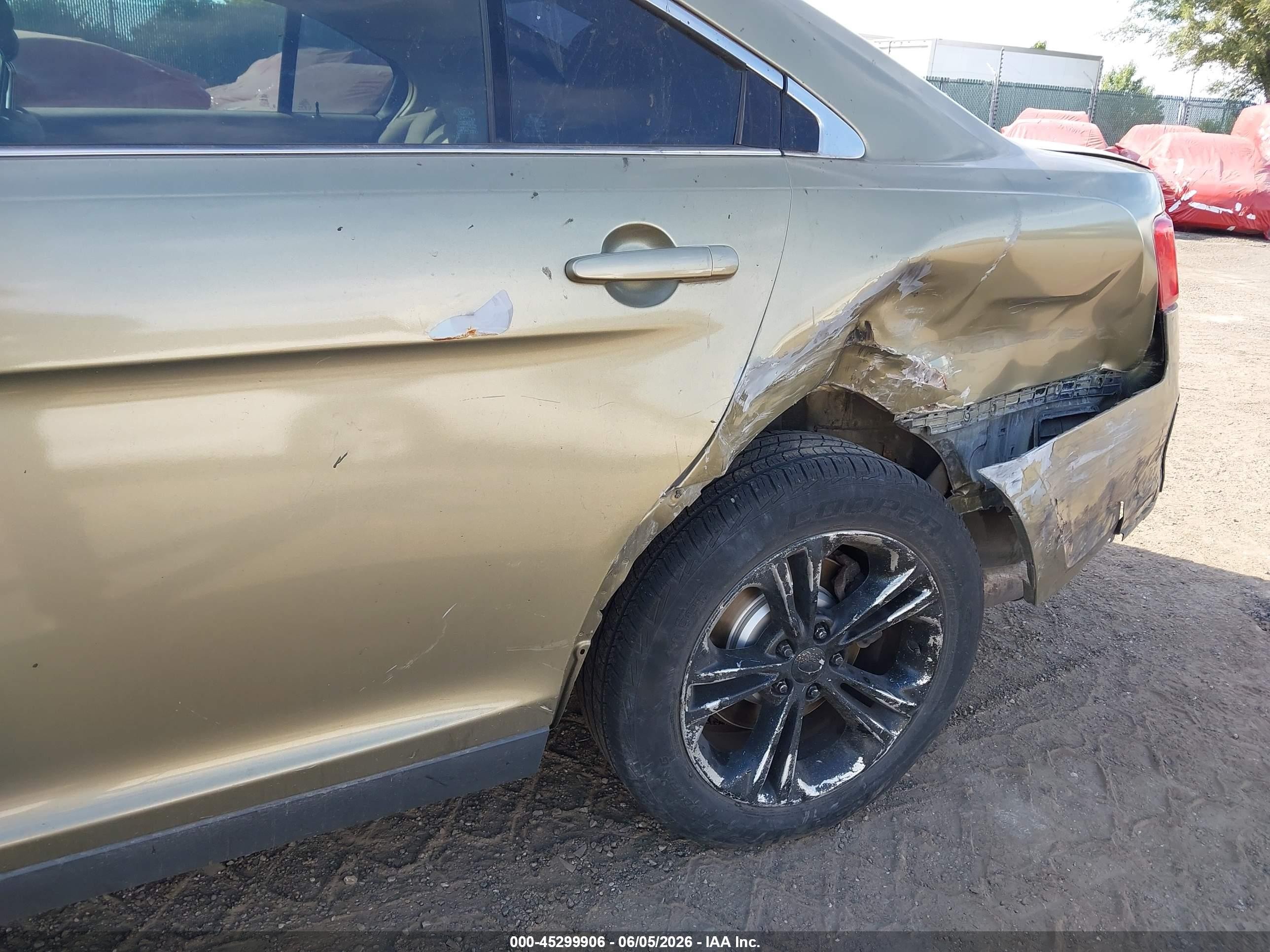 2013 Ford Taurus Sel Green vin: 1FAHP2E8XDG102644
