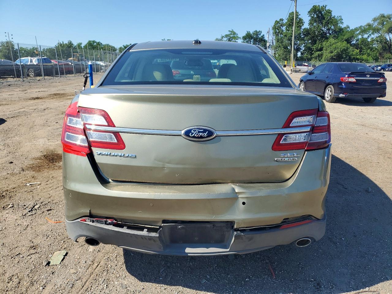 2013 Ford Taurus Sel Green vin: 1FAHP2E8XDG107634