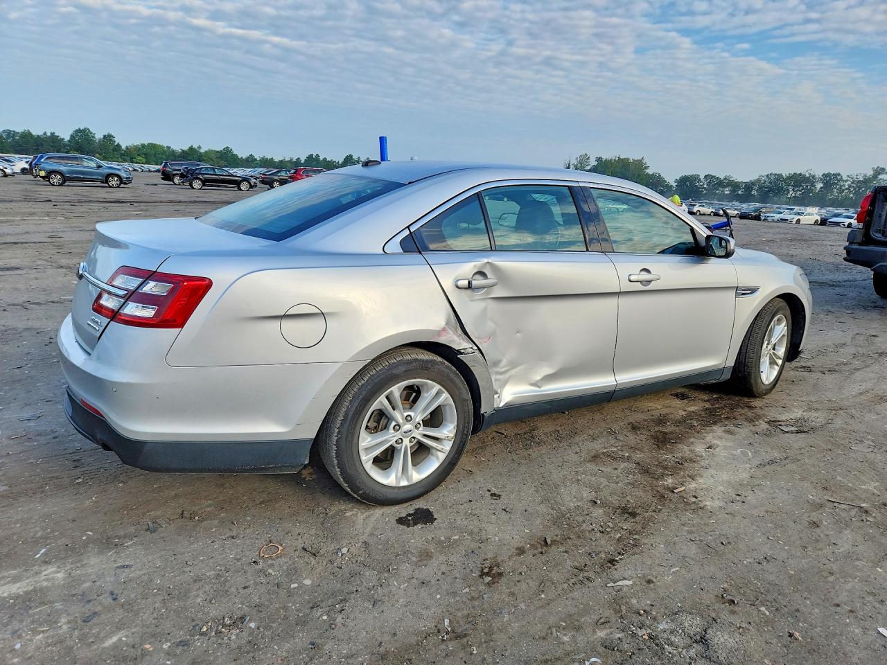 2013 Ford Taurus Sel Серебряный vin: 1FAHP2E8XDG207488