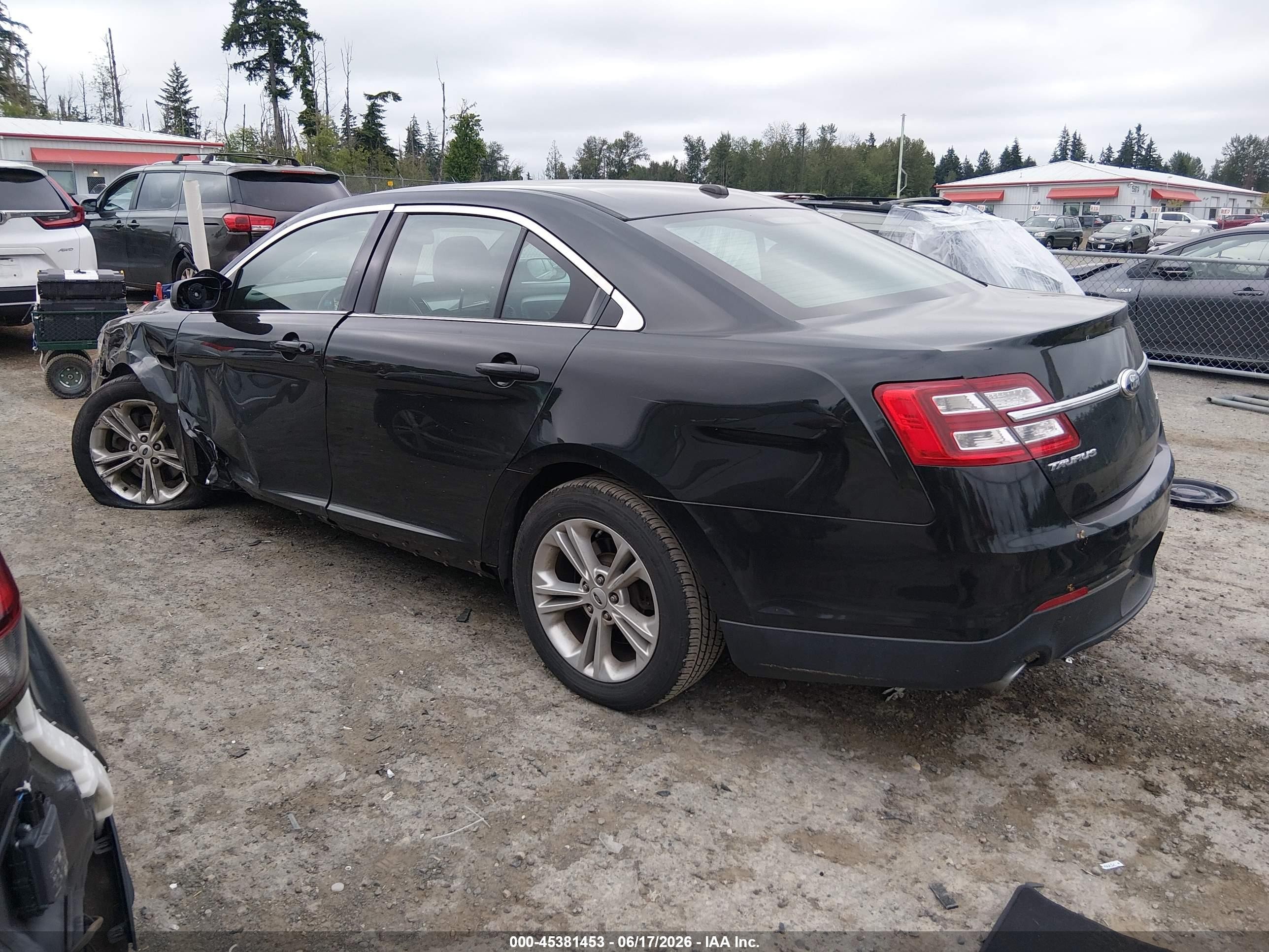 2013 Ford Taurus Sel Черный vin: 1FAHP2E8XDG207992