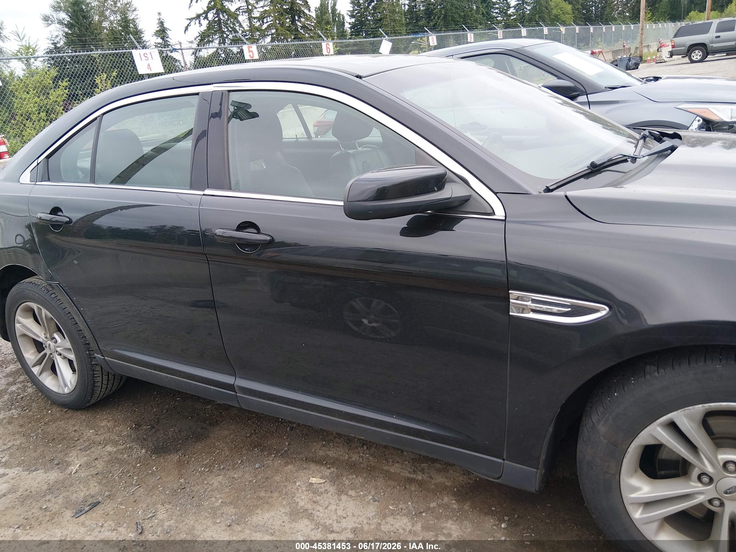 2013 Ford Taurus Sel Черный vin: 1FAHP2E8XDG207992
