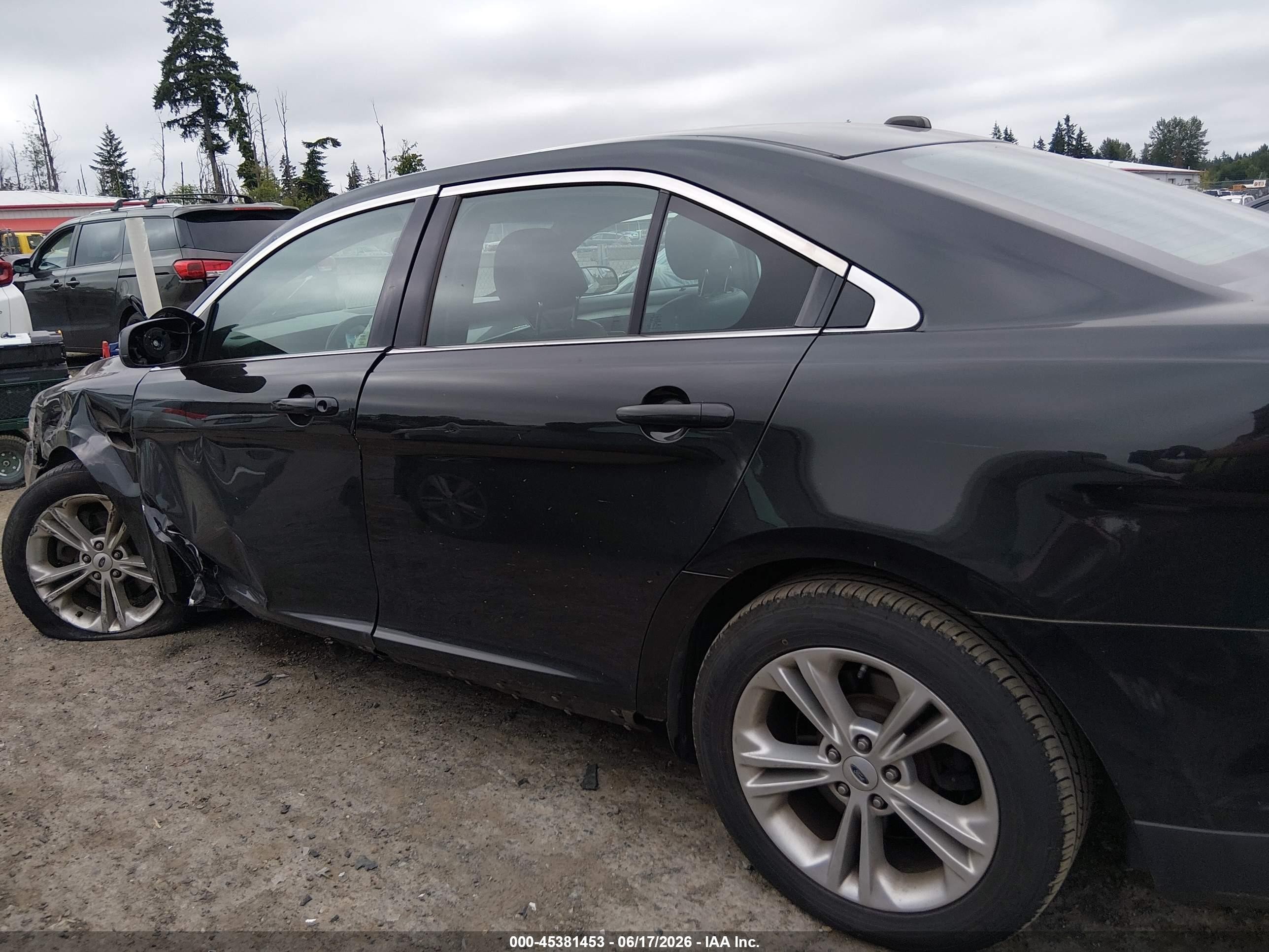 2013 Ford Taurus Sel Черный vin: 1FAHP2E8XDG207992