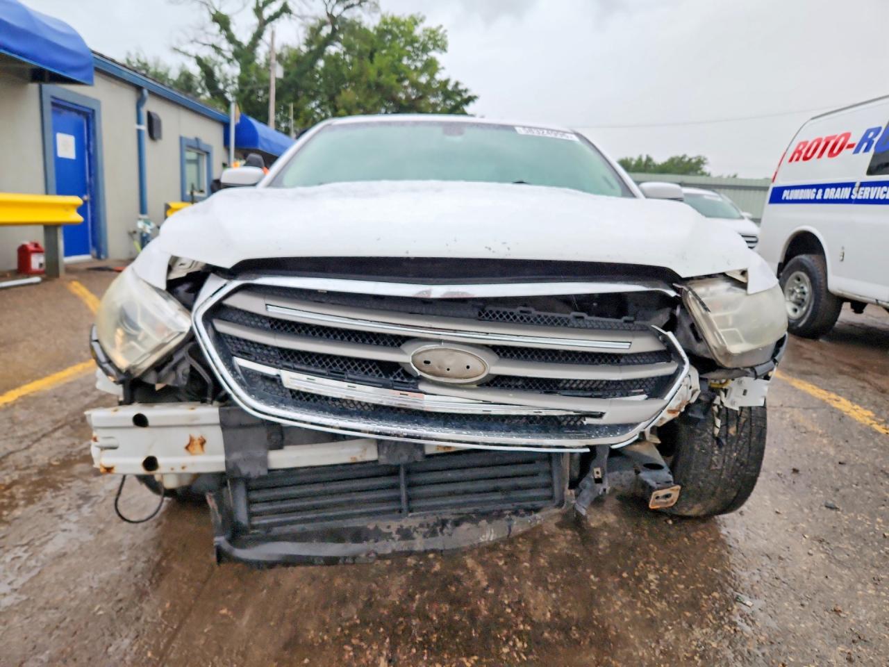 2014 Ford Taurus Sel White vin: 1FAHP2E8XEG107103