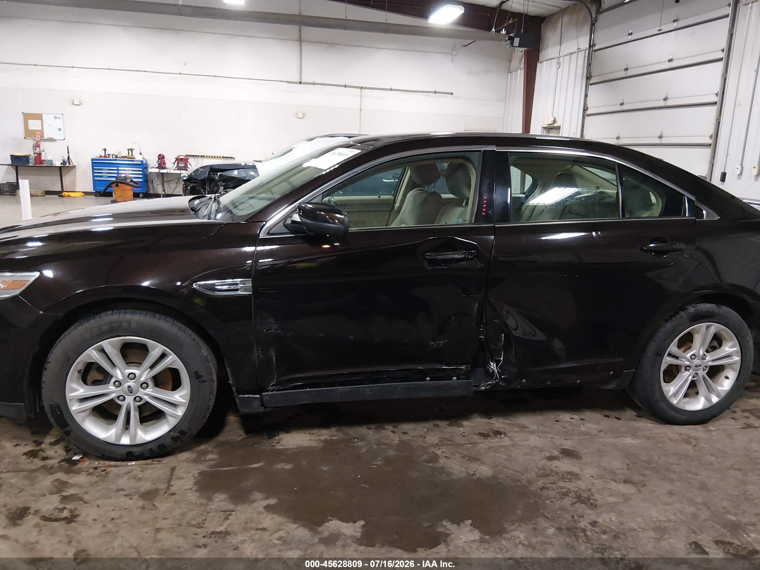 2014 Ford Taurus Sel Maroon vin: 1FAHP2E8XEG153224