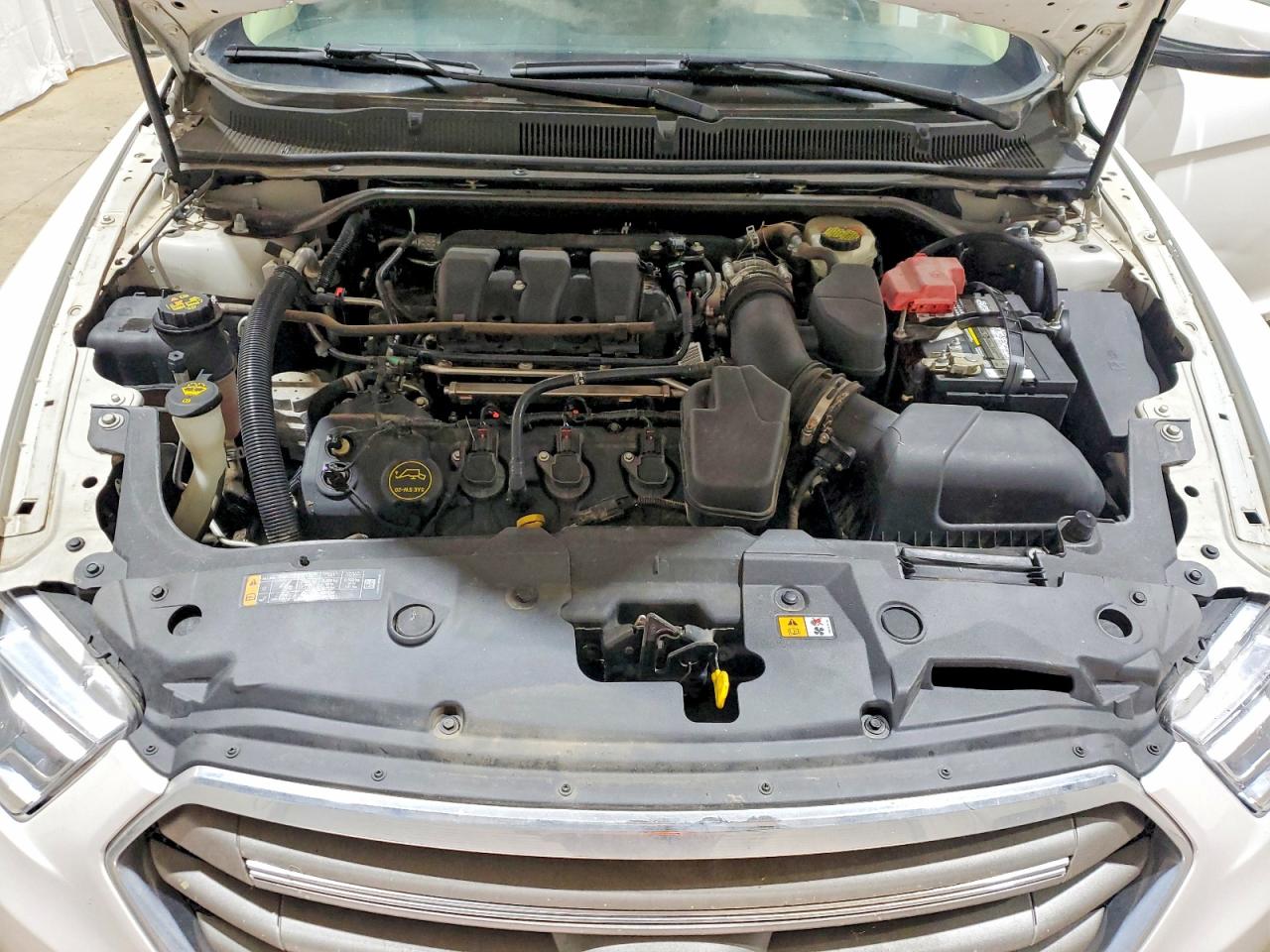 2015 Ford Taurus Sel White vin: 1FAHP2E8XFG114019