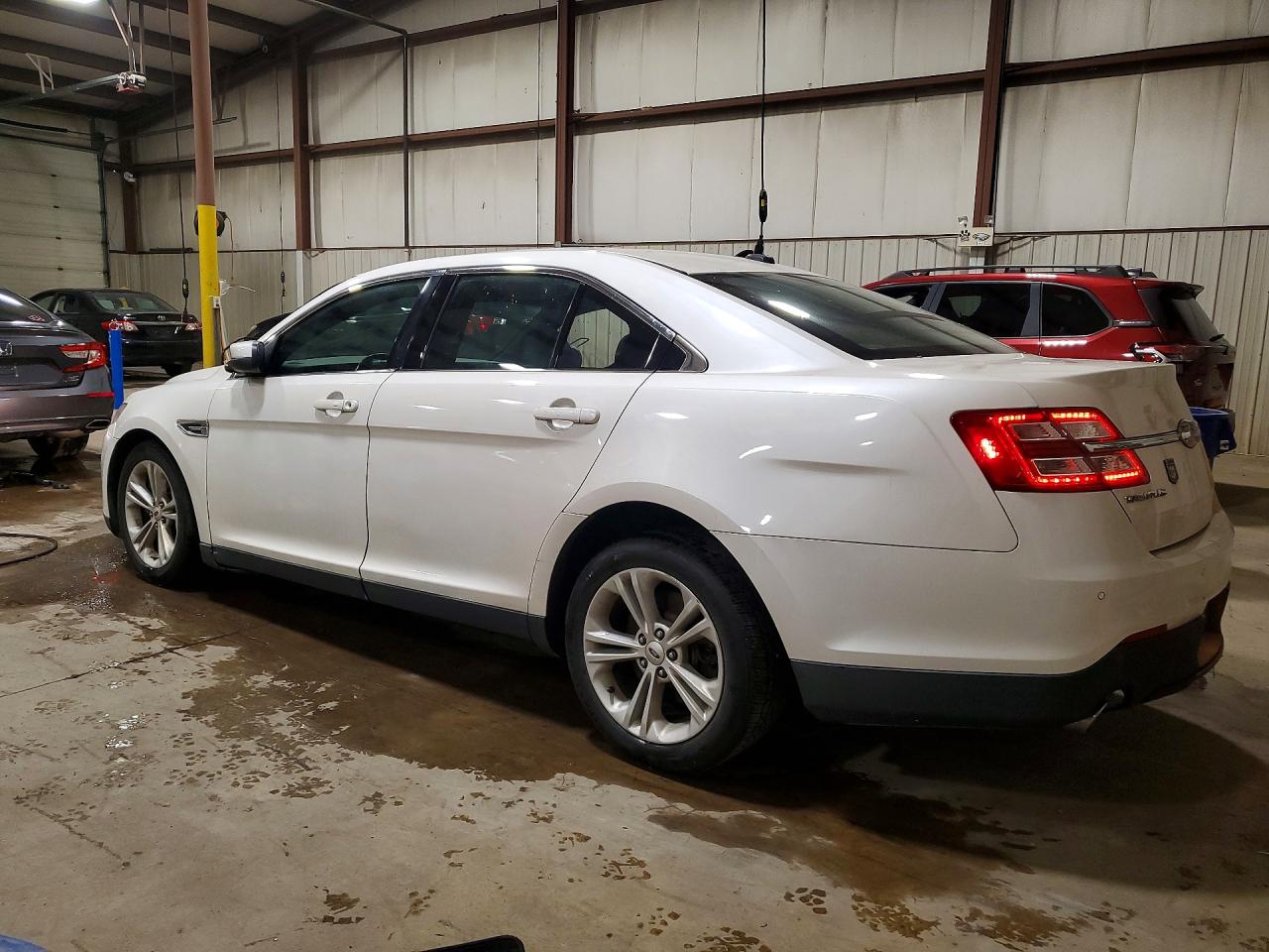 2015 Ford Taurus Sel White vin: 1FAHP2E8XFG125165