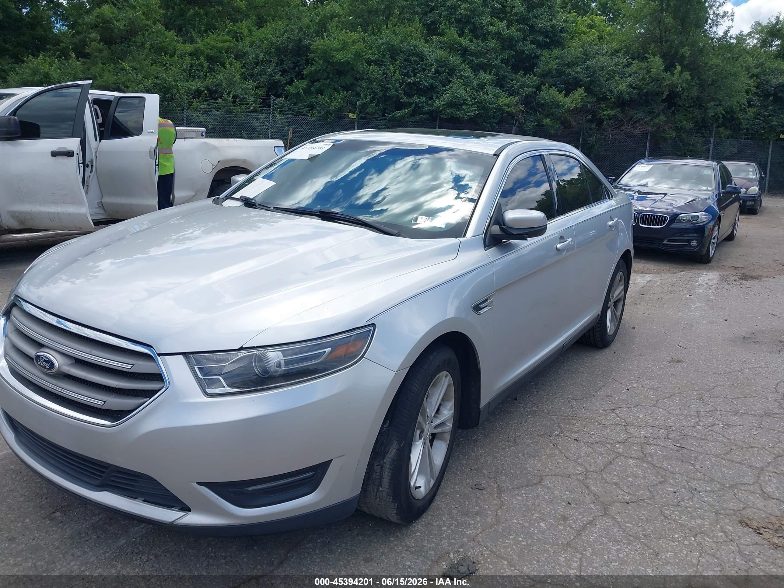 2015 Ford Taurus Sel Silver vin: 1FAHP2E8XFG156495