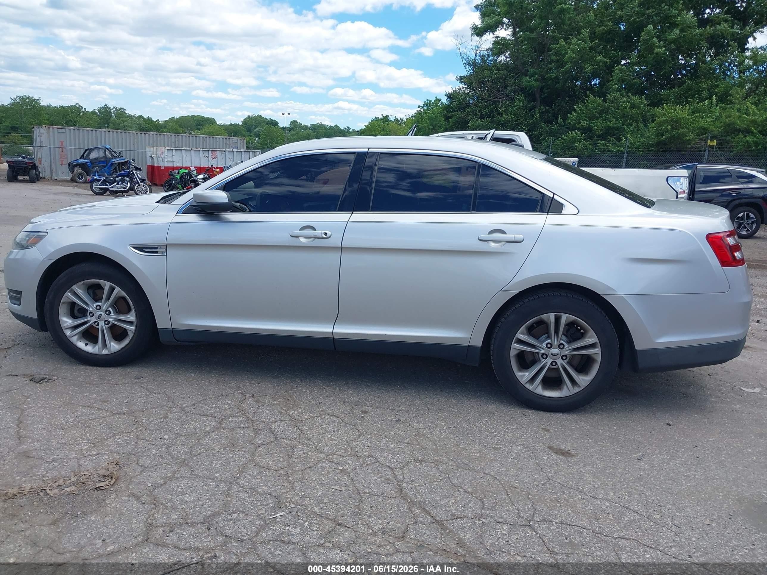 2015 Ford Taurus Sel Silver vin: 1FAHP2E8XFG156495