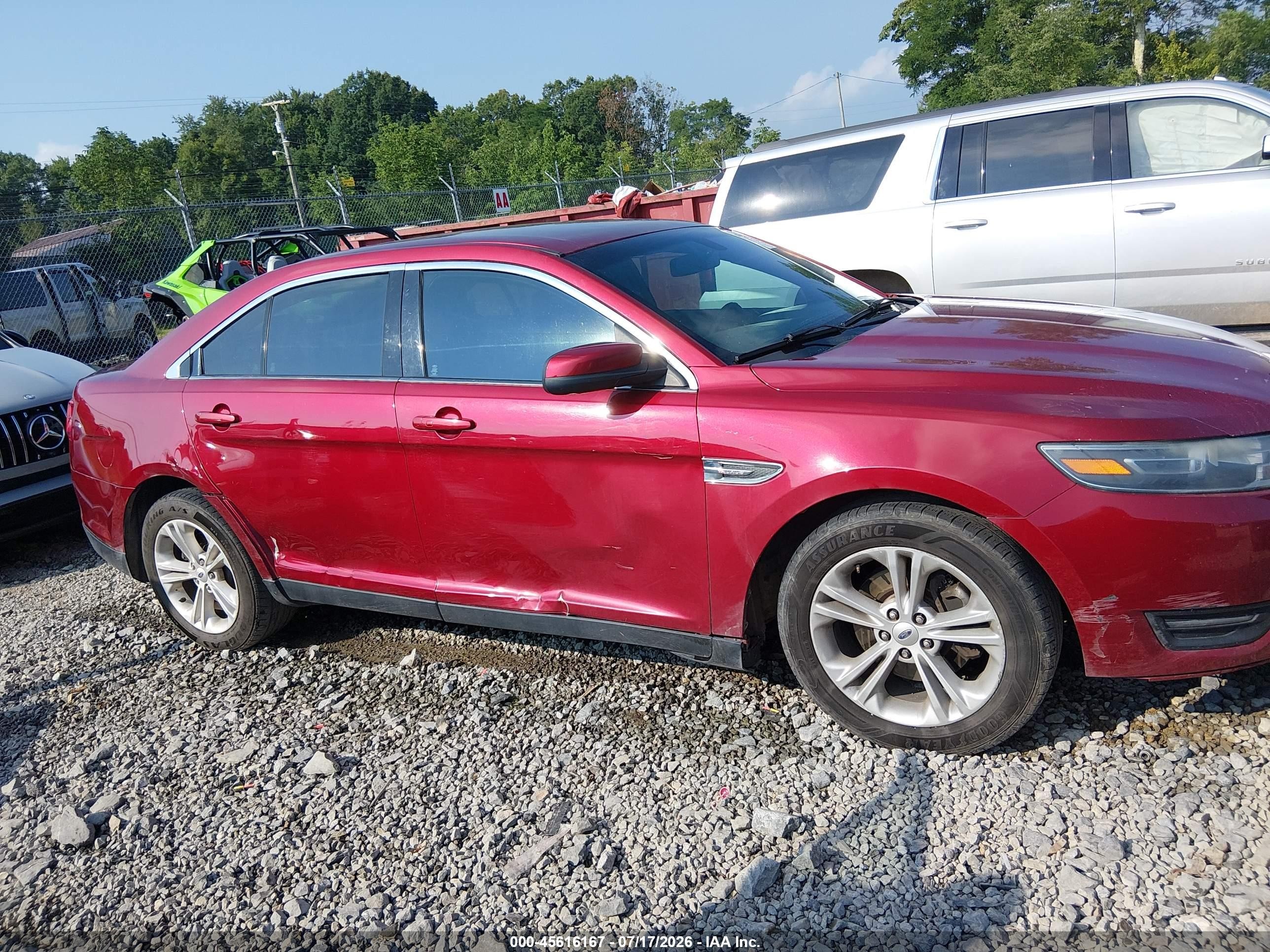 2015 Ford Taurus Sel Red vin: 1FAHP2E8XFG174706