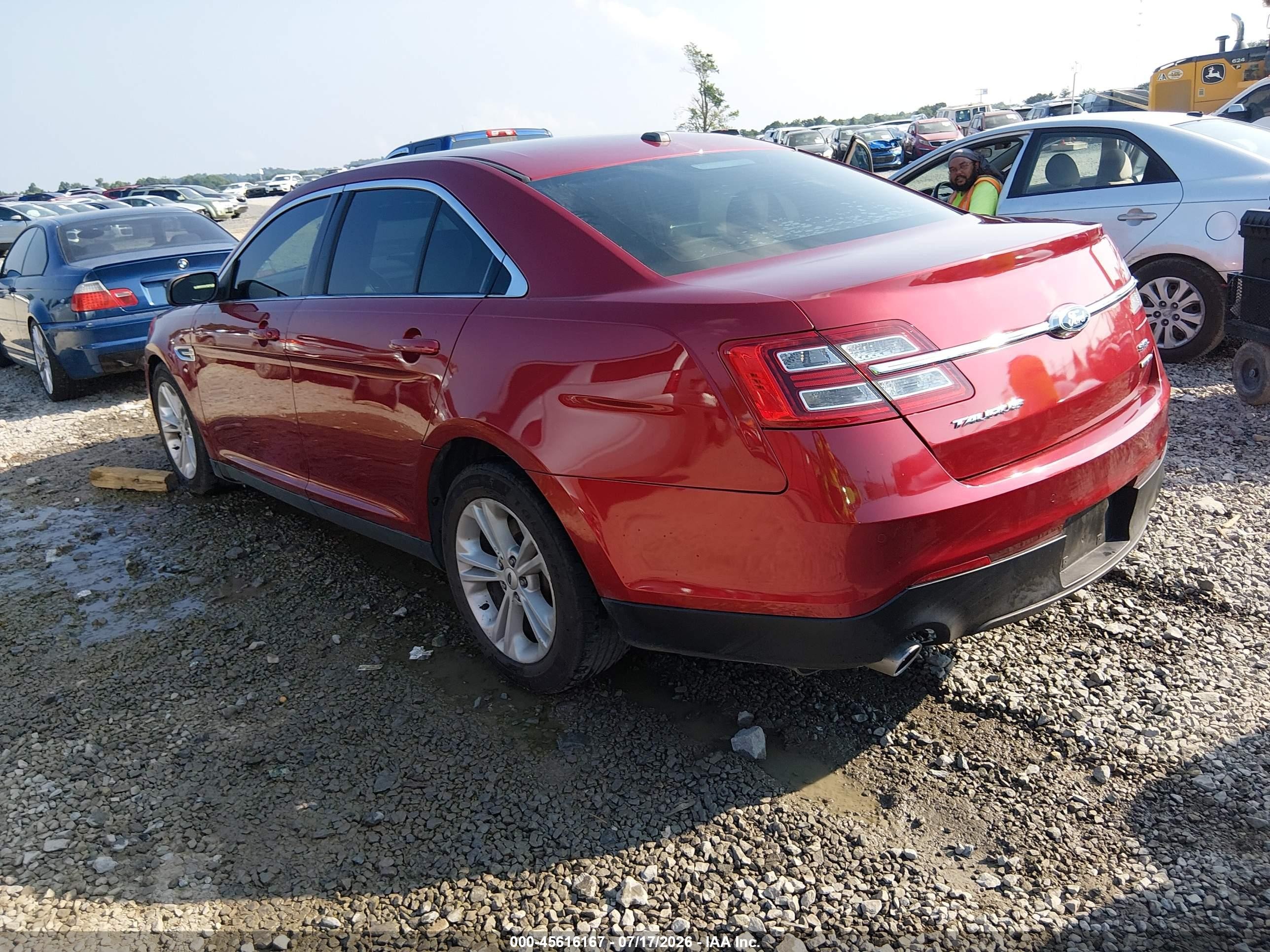 2015 Ford Taurus Sel Red vin: 1FAHP2E8XFG174706