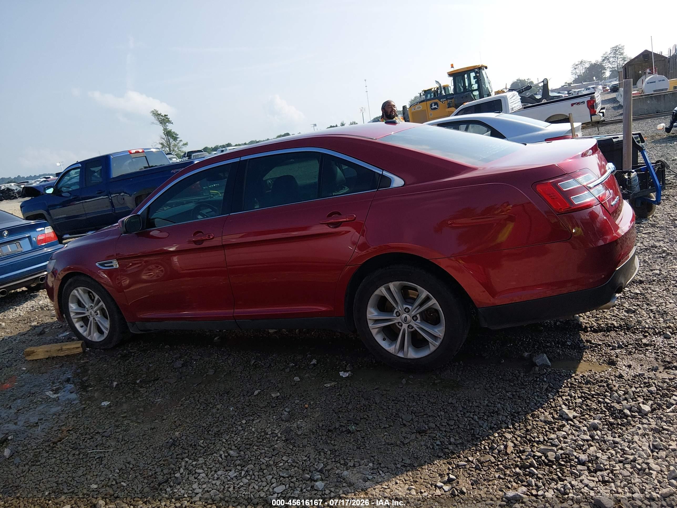 2015 Ford Taurus Sel Red vin: 1FAHP2E8XFG174706