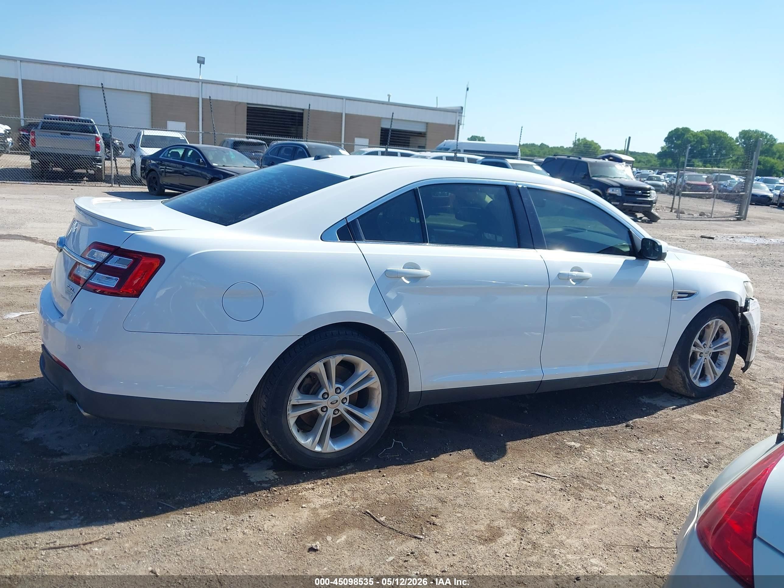 2015 Ford Taurus Sel White vin: 1FAHP2E95FG137944