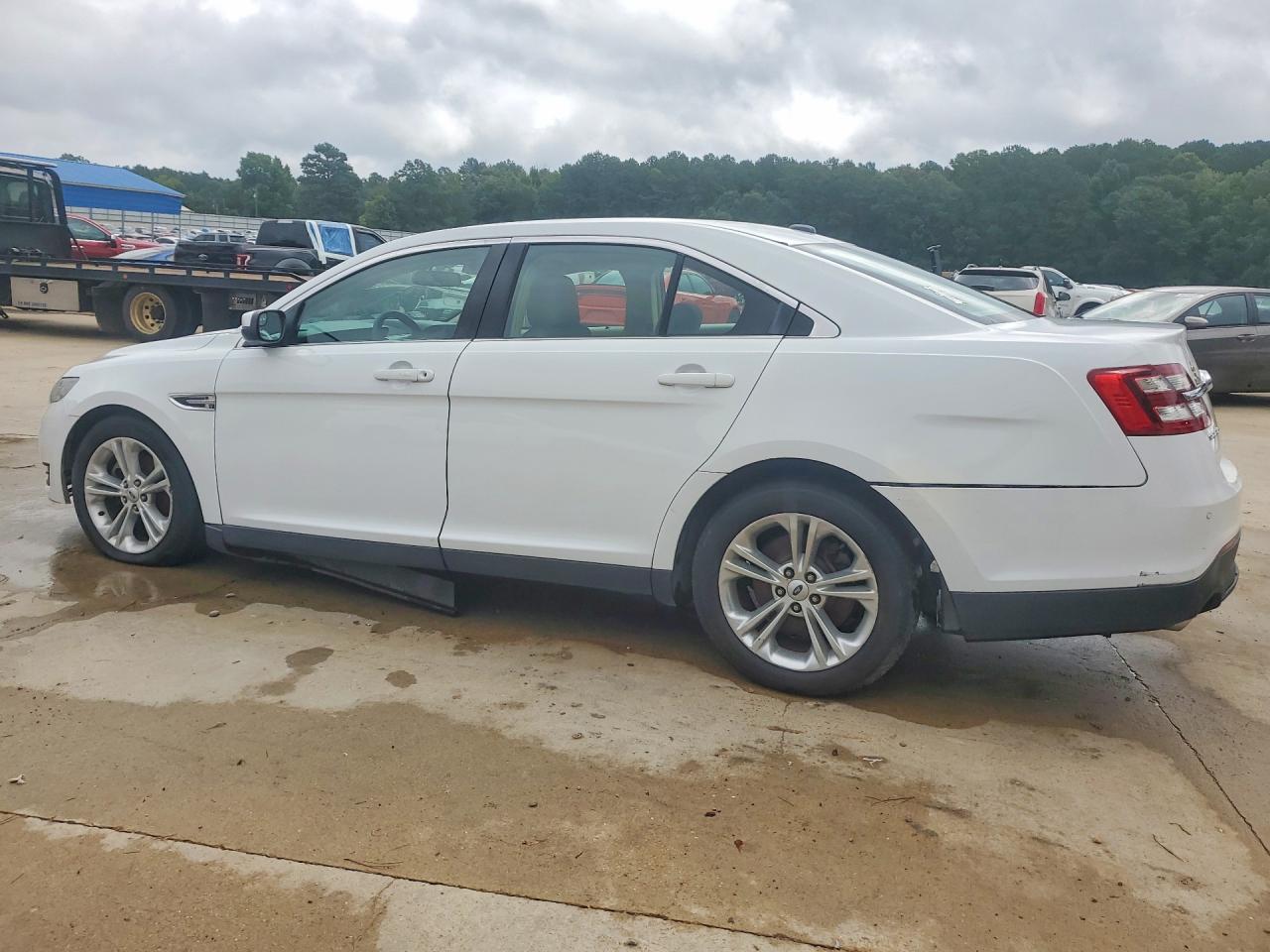 2015 Ford Taurus Sel White vin: 1FAHP2E95FG154615