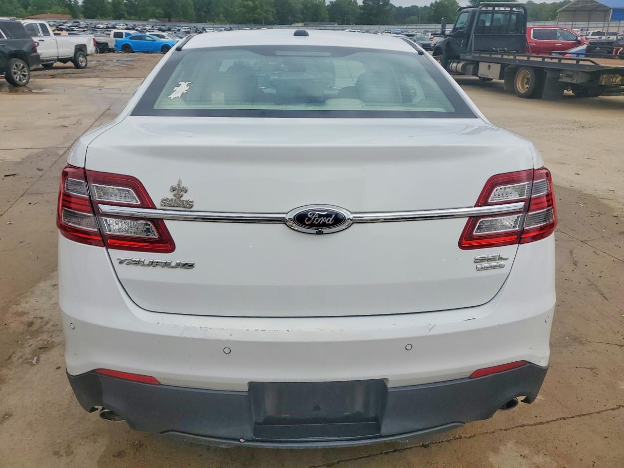 2015 Ford Taurus Sel White vin: 1FAHP2E95FG154615