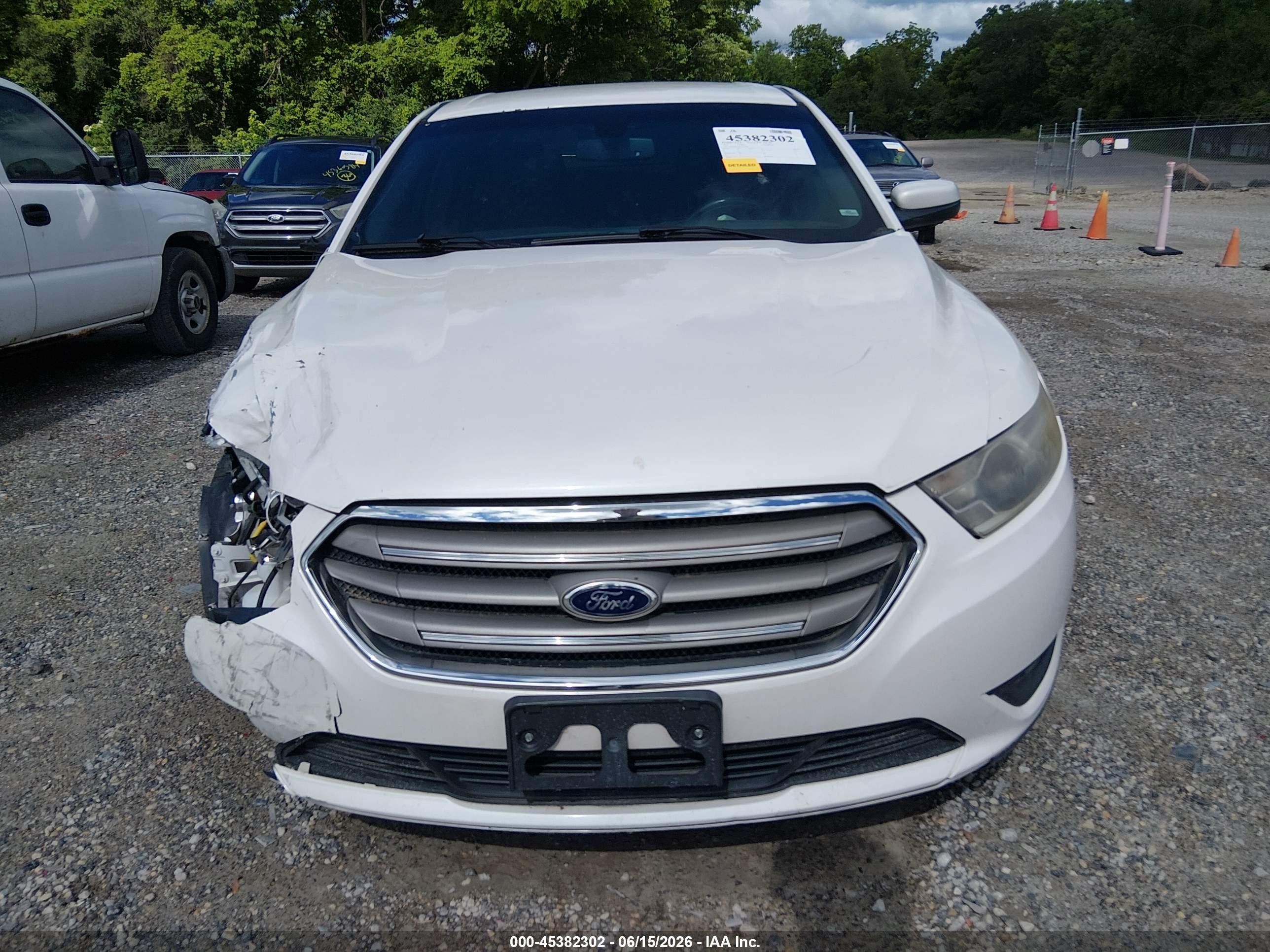 2015 Ford Taurus Sel White vin: 1FAHP2E9XFG111890