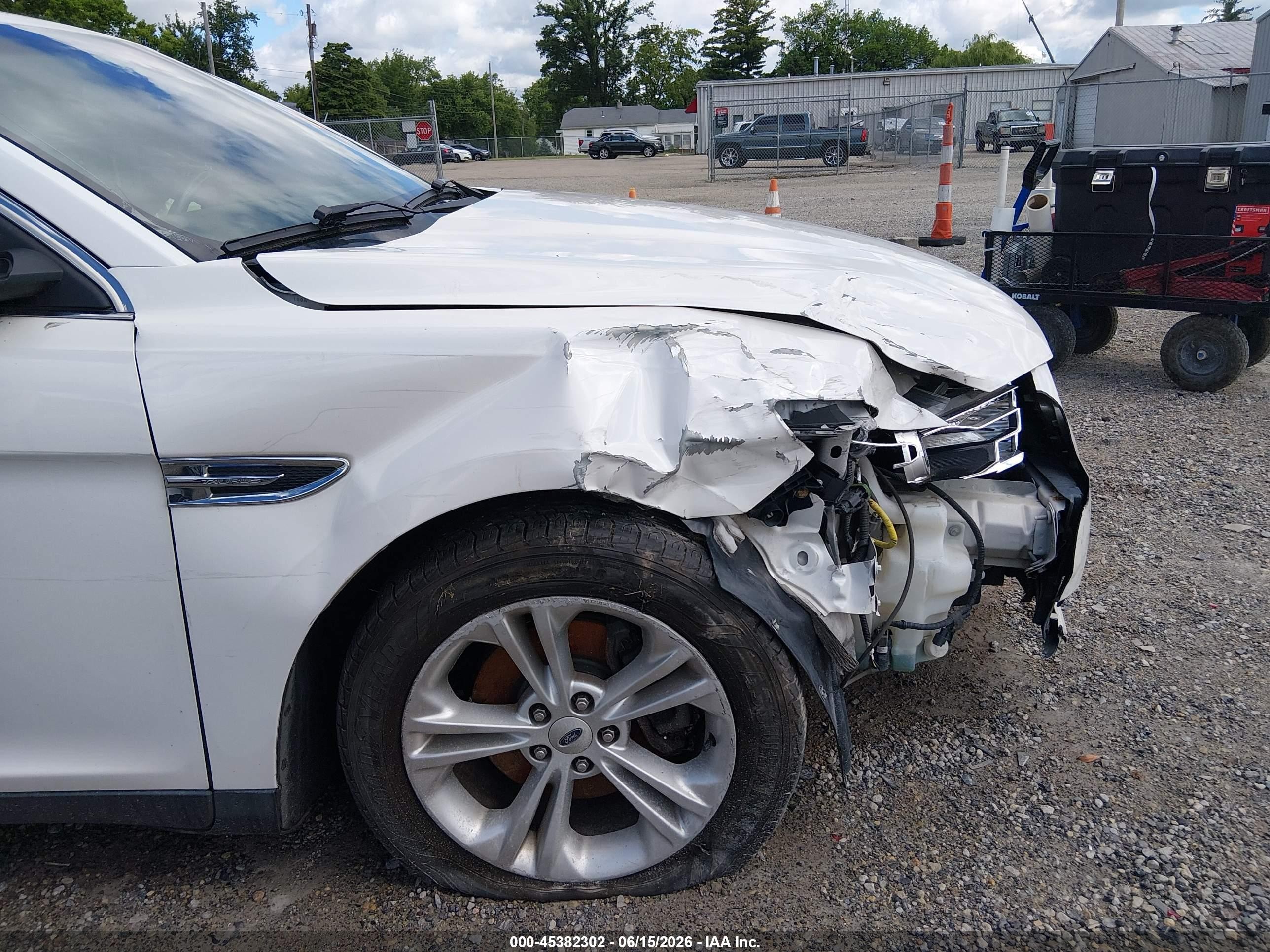 2015 Ford Taurus Sel White vin: 1FAHP2E9XFG111890