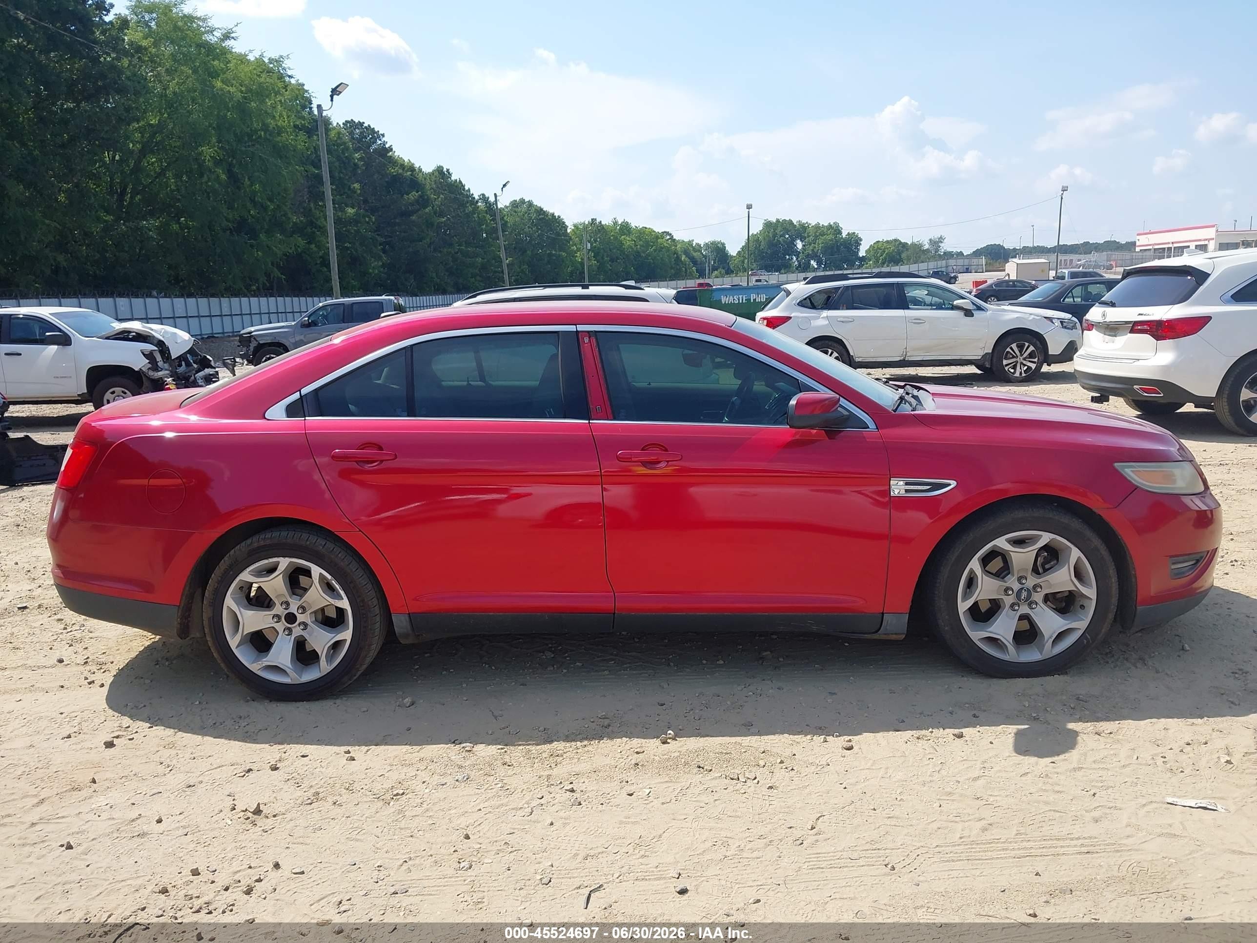 2010 Ford Taurus Sel Красный vin: 1FAHP2EW1AG145764