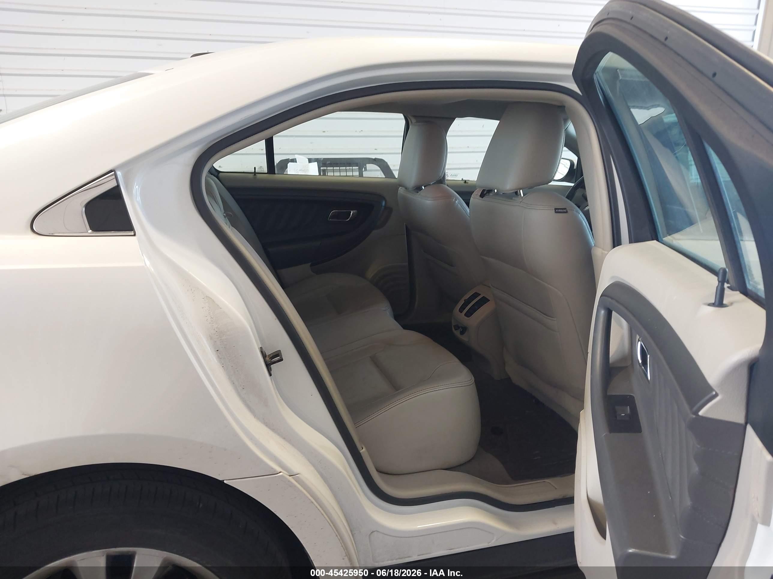 2010 Ford Taurus Sel White vin: 1FAHP2EW1AG152360