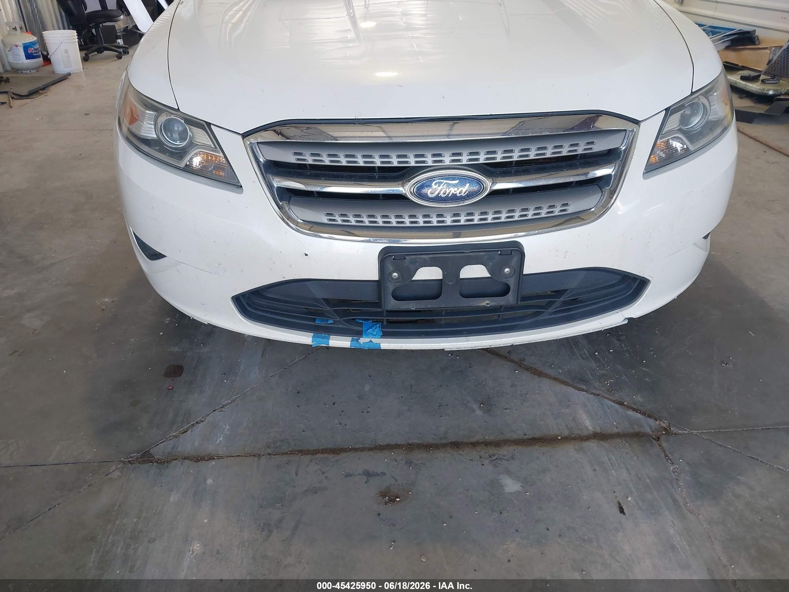 2010 Ford Taurus Sel White vin: 1FAHP2EW1AG152360