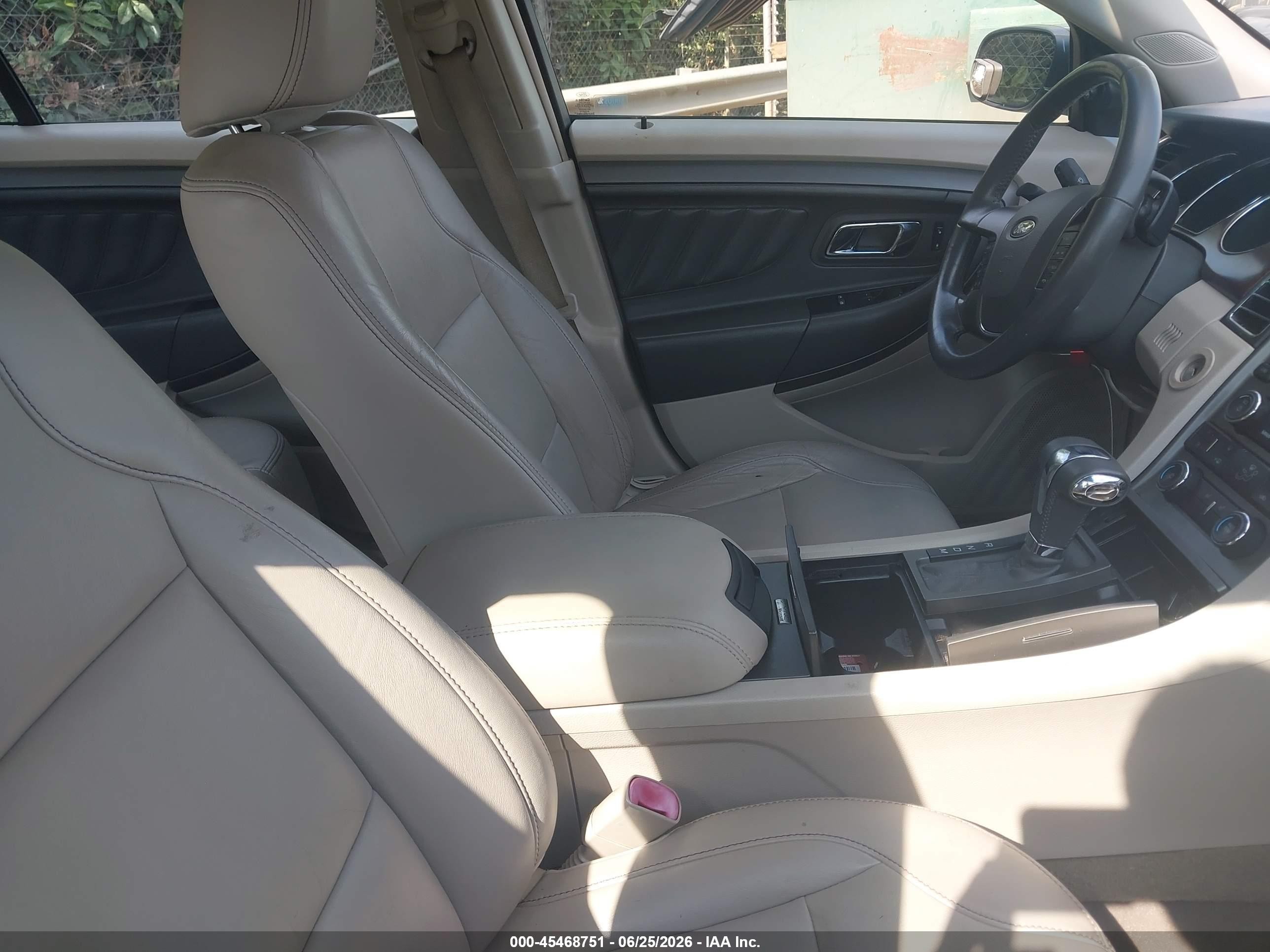 2011 Ford Taurus Sel Burgundy vin: 1FAHP2EW1BG113804