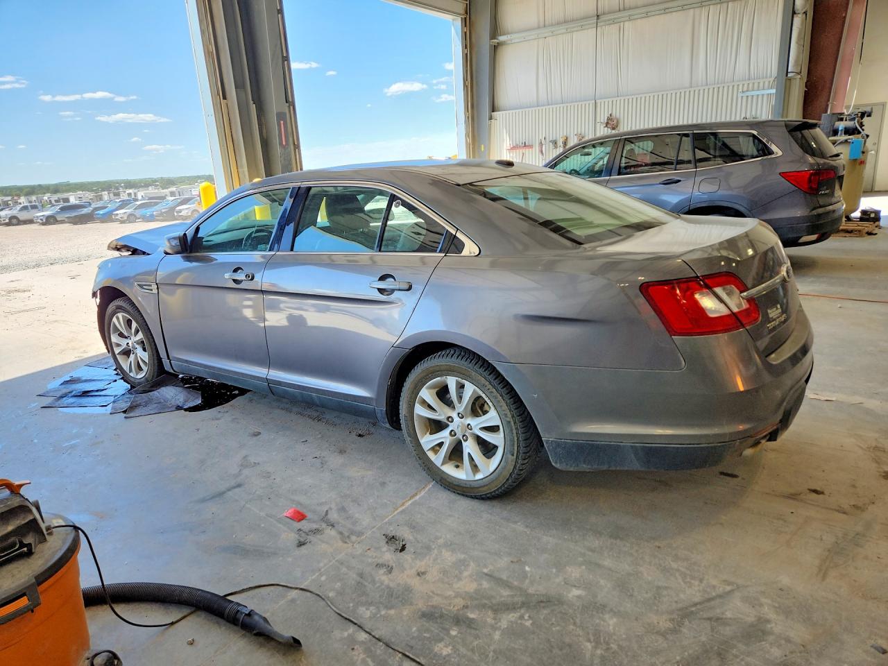 2011 Ford Taurus Sel Gray vin: 1FAHP2EW1BG123880