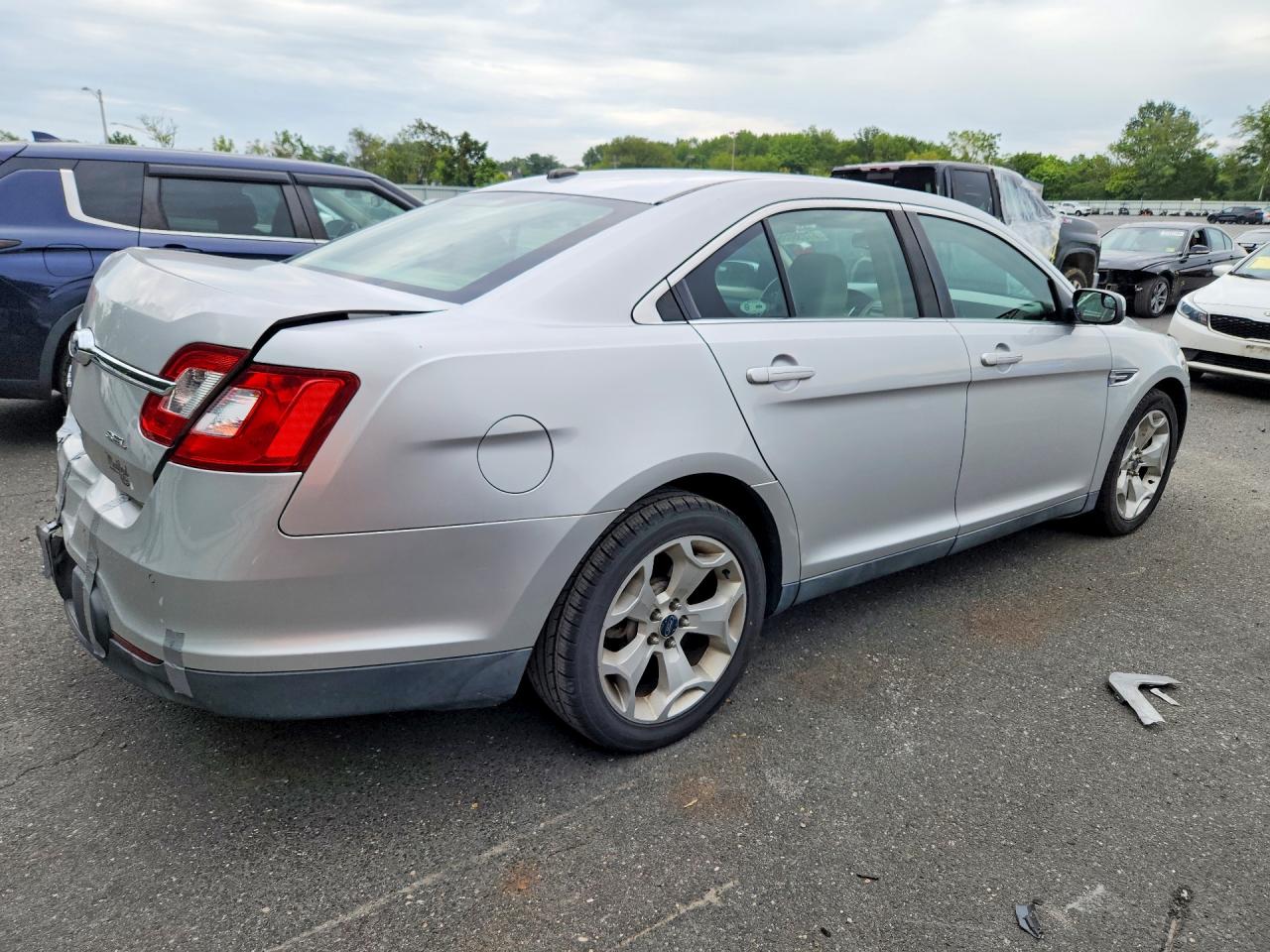 2012 Ford Taurus Sel Silver vin: 1FAHP2EW1CG107213
