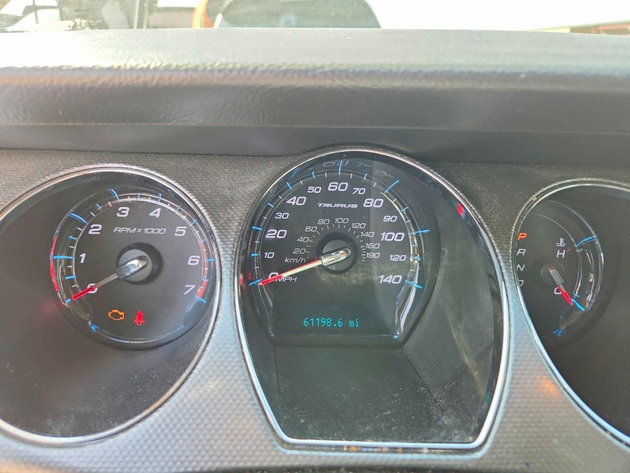 2011 Ford Taurus Sel Red vin: 1FAHP2EW2BG104318
