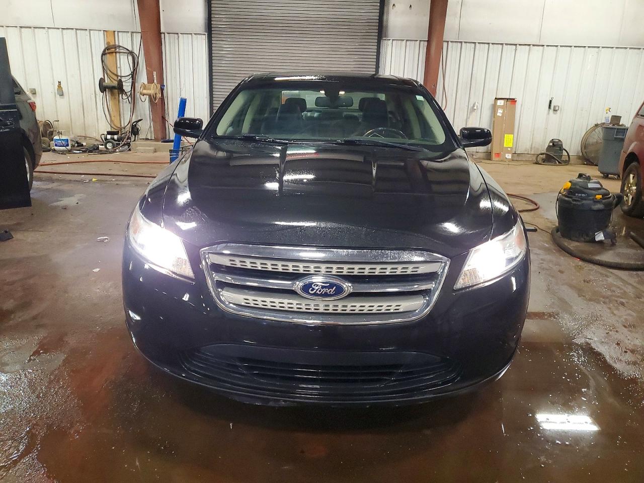 2011 Ford Taurus Sel Black vin: 1FAHP2EW2BG125590