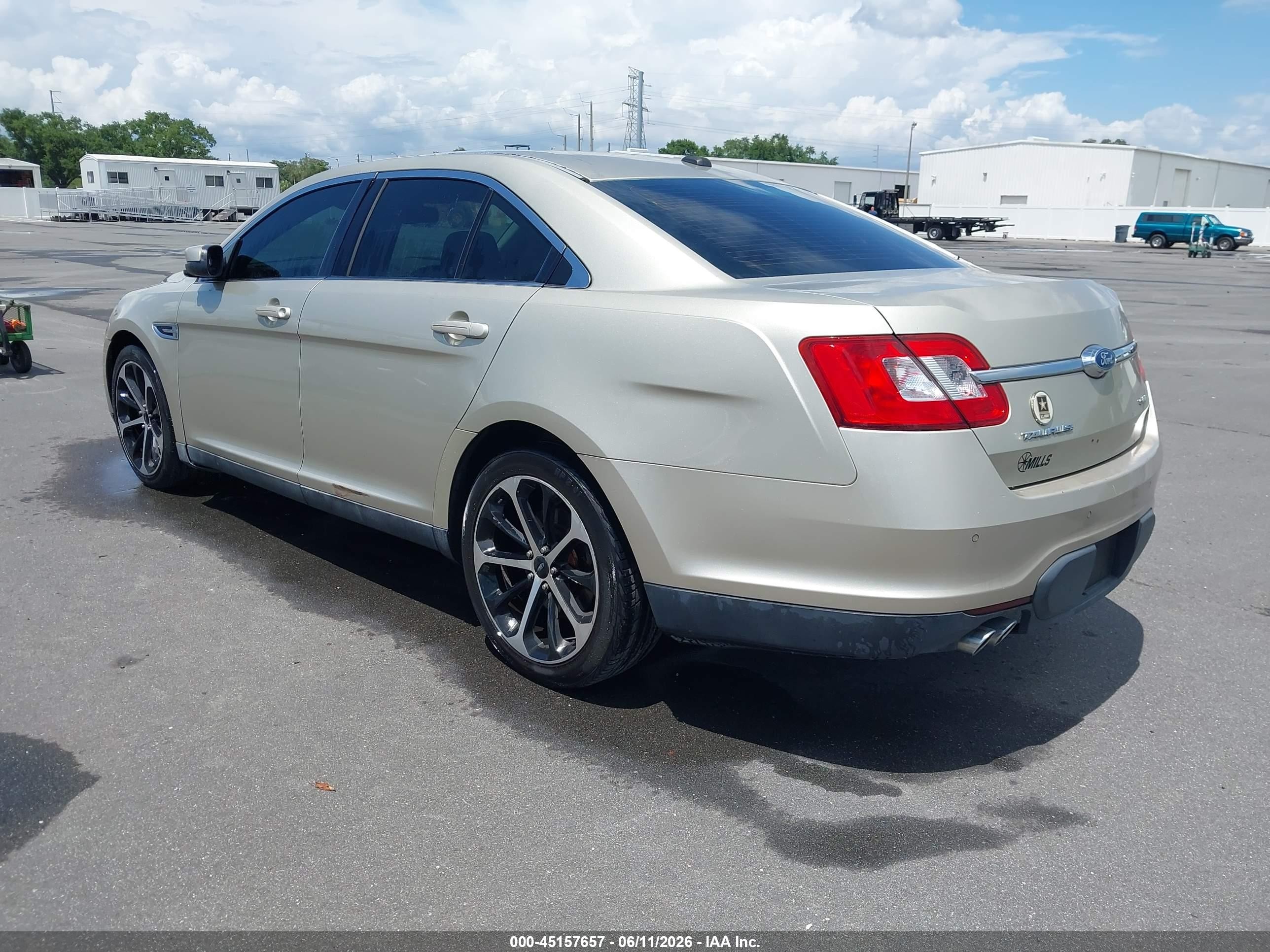 2011 Ford Taurus Sel Gold vin: 1FAHP2EW2BG125895