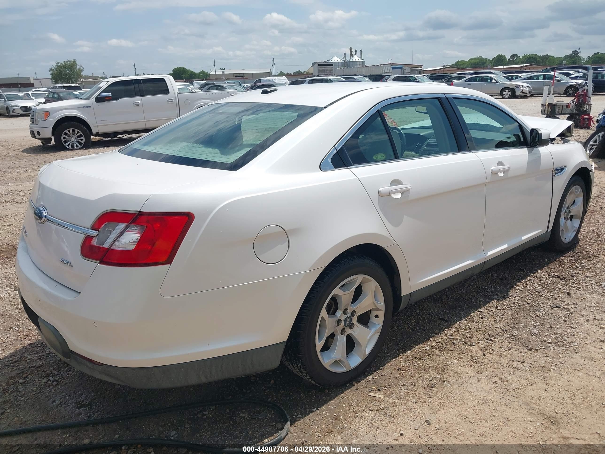 2010 Ford Taurus Sel White vin: 1FAHP2EW3AG107372