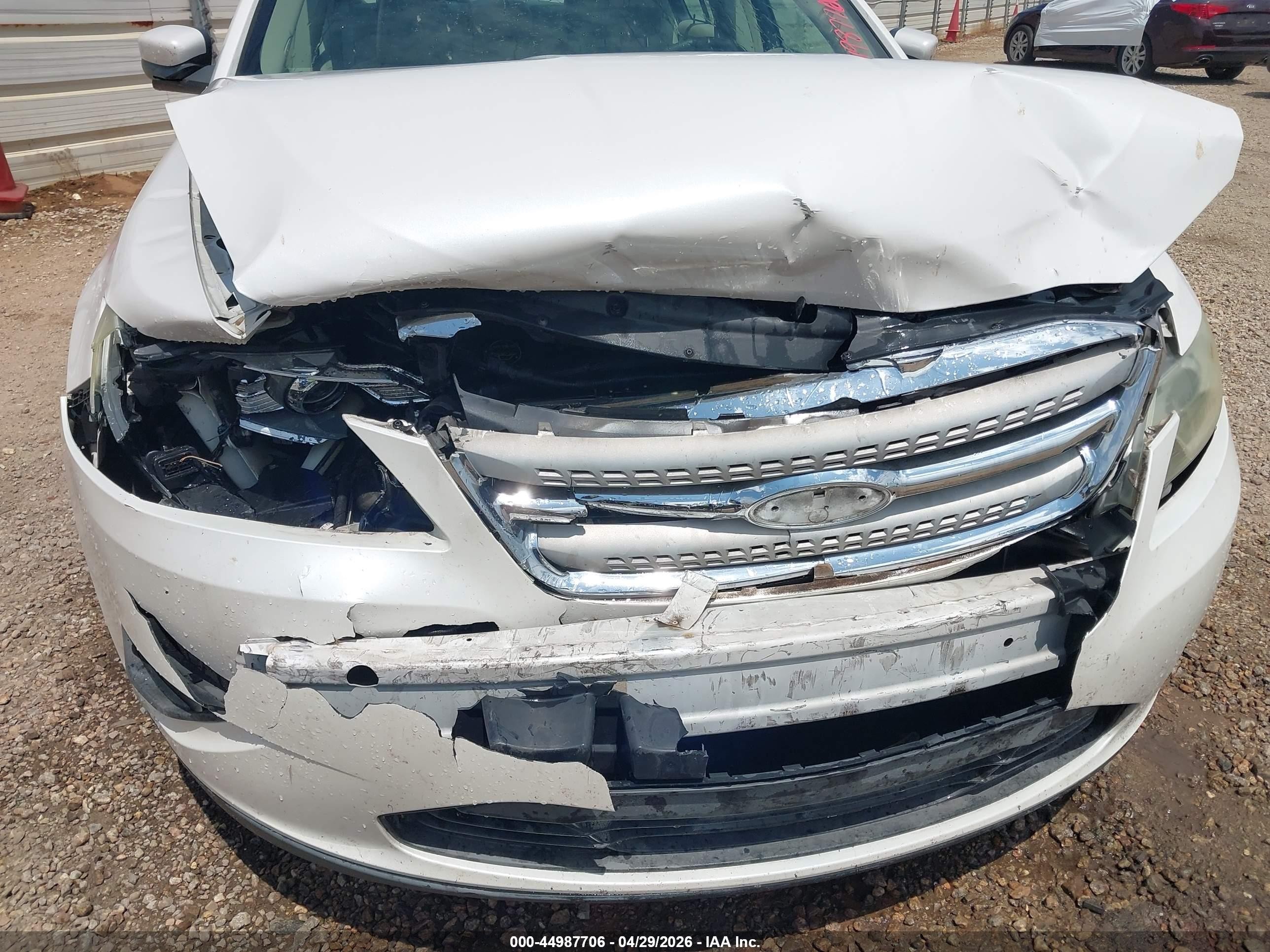 2010 Ford Taurus Sel White vin: 1FAHP2EW3AG107372