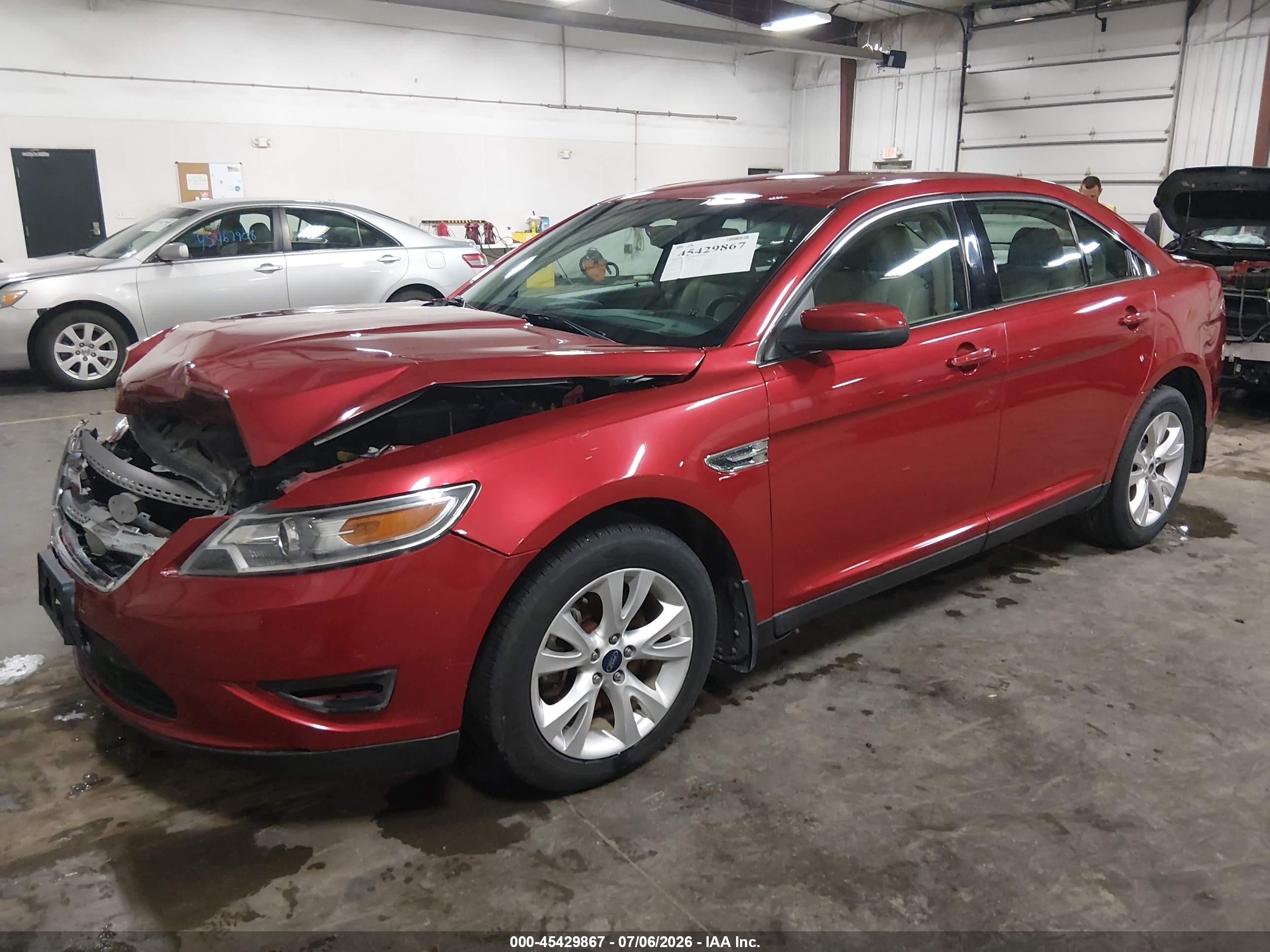 2010 Ford Taurus Sel Red vin: 1FAHP2EW3AG134779