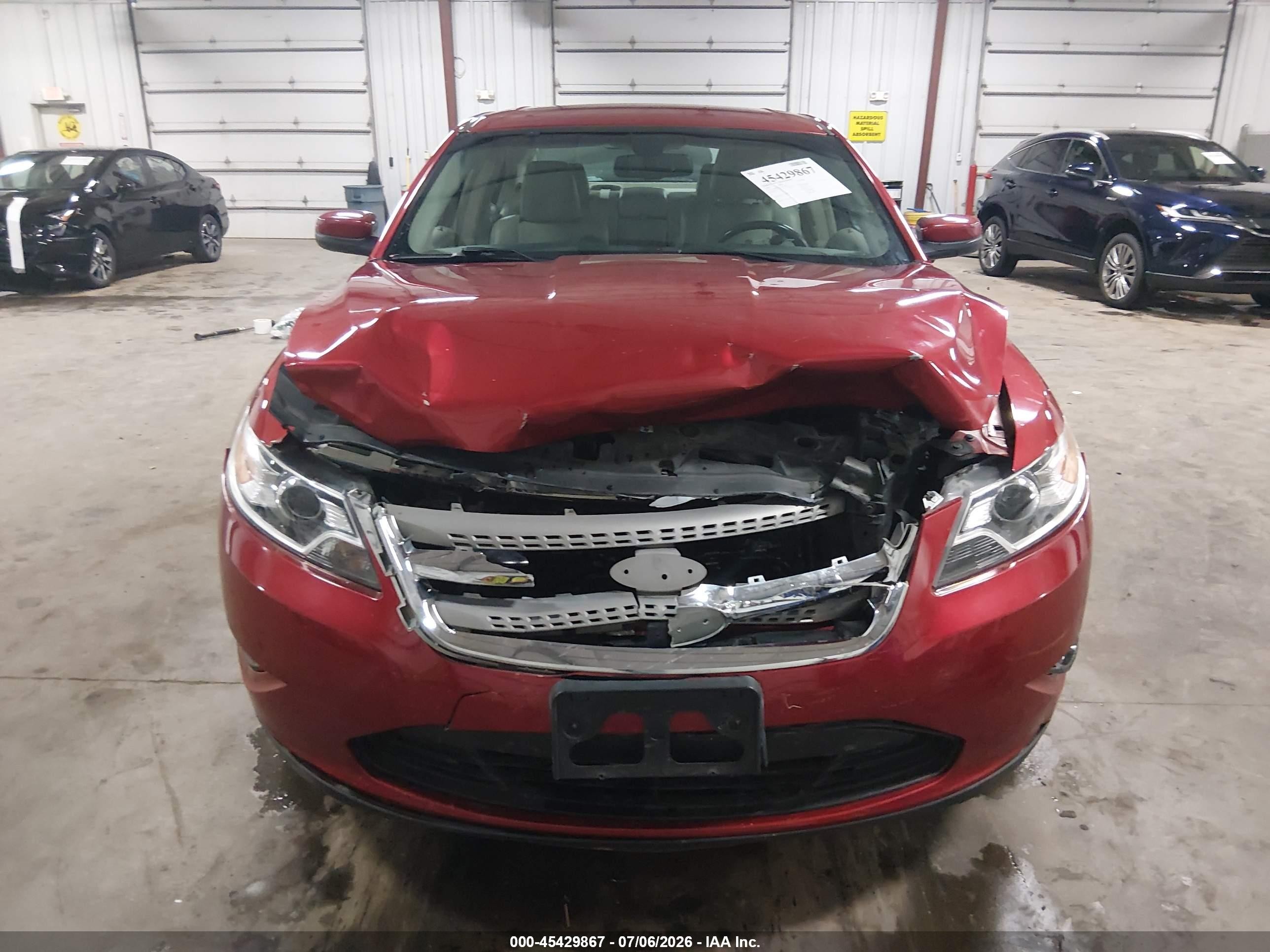 2010 Ford Taurus Sel Red vin: 1FAHP2EW3AG134779