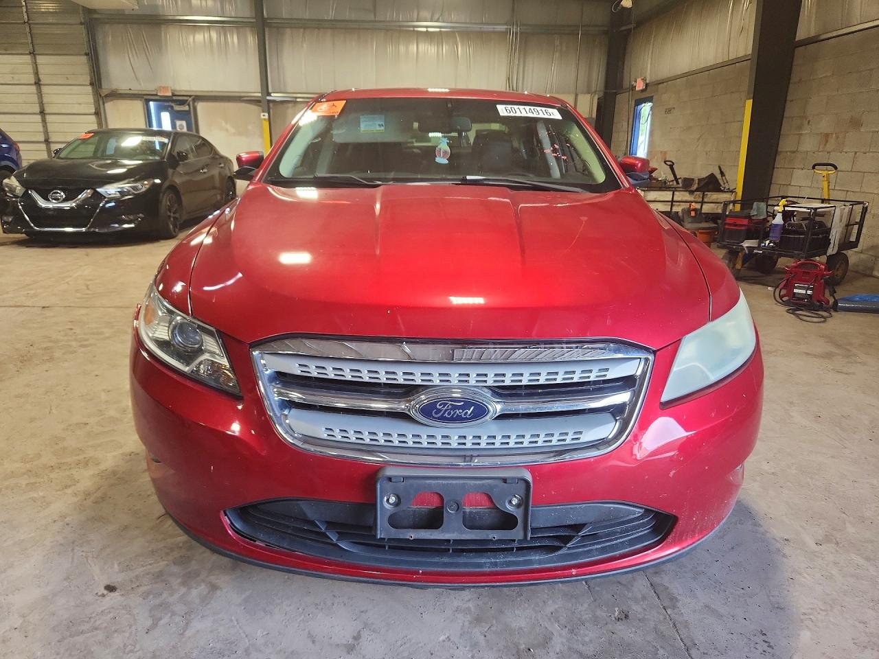 2010 Ford Taurus Sel Red vin: 1FAHP2EW3AG139755