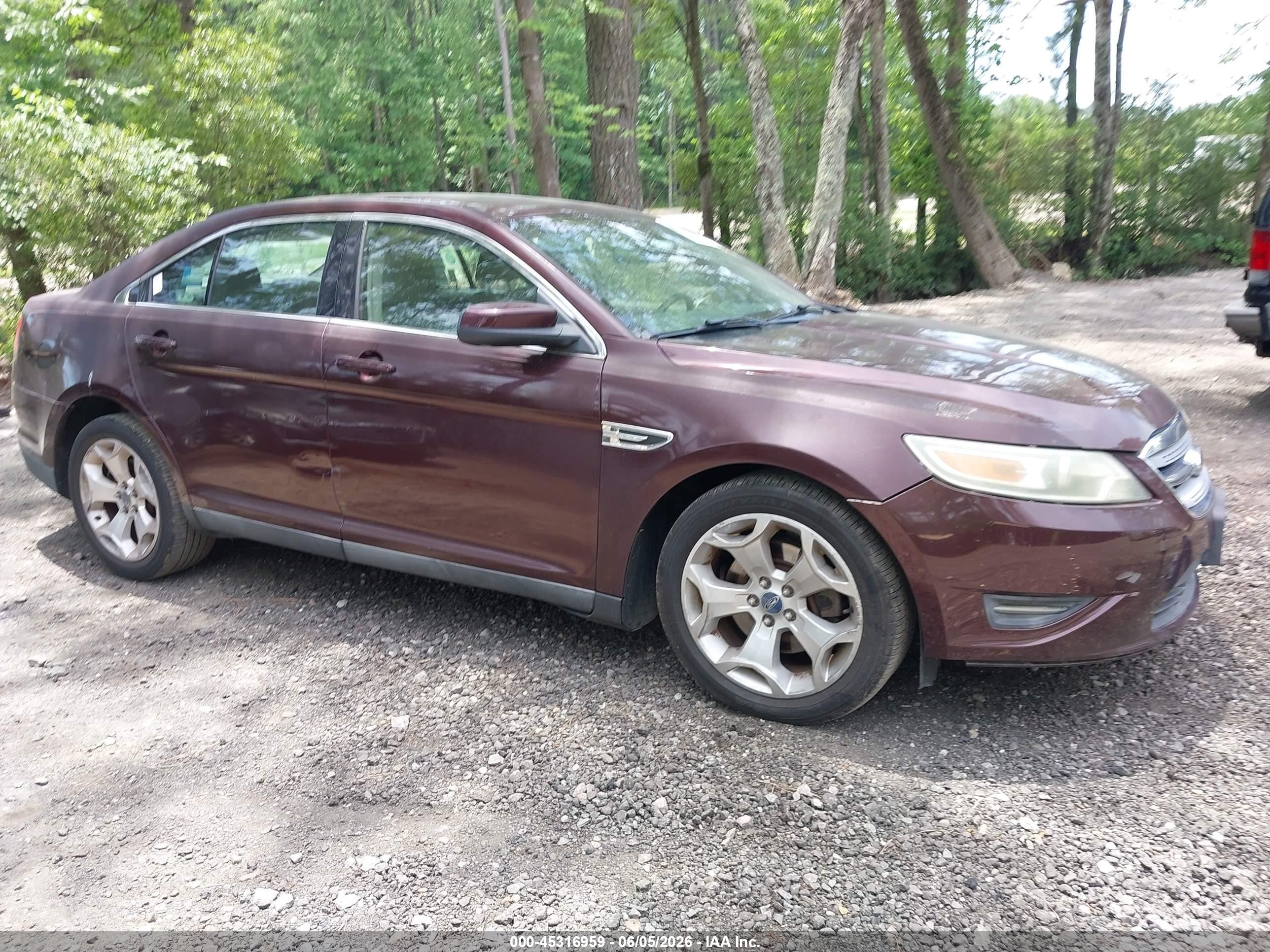 2011 Ford Taurus Sel Maroon vin: 1FAHP2EW3BG142463