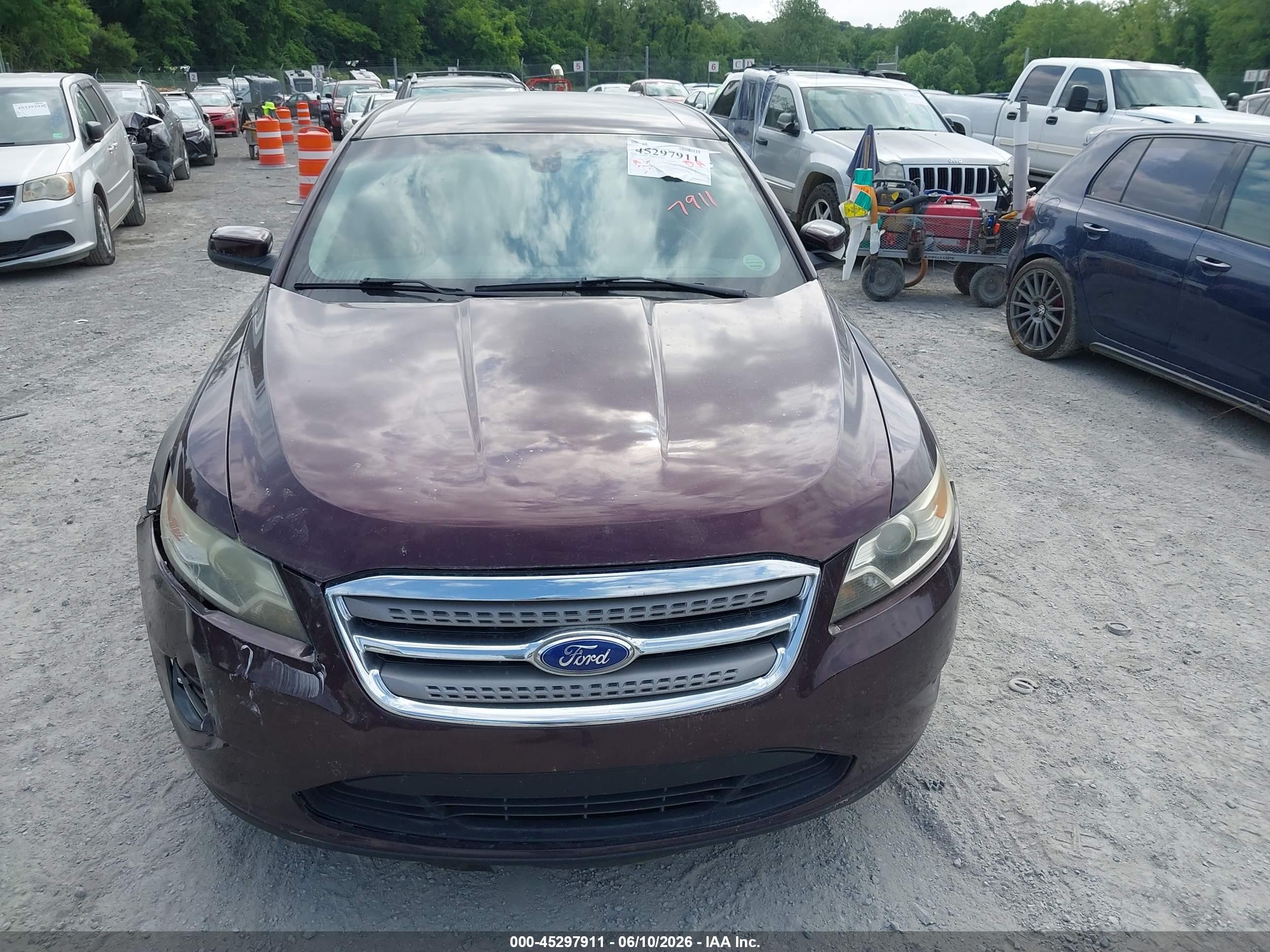 2011 Ford Taurus Sel Burgundy vin: 1FAHP2EW3BG164124