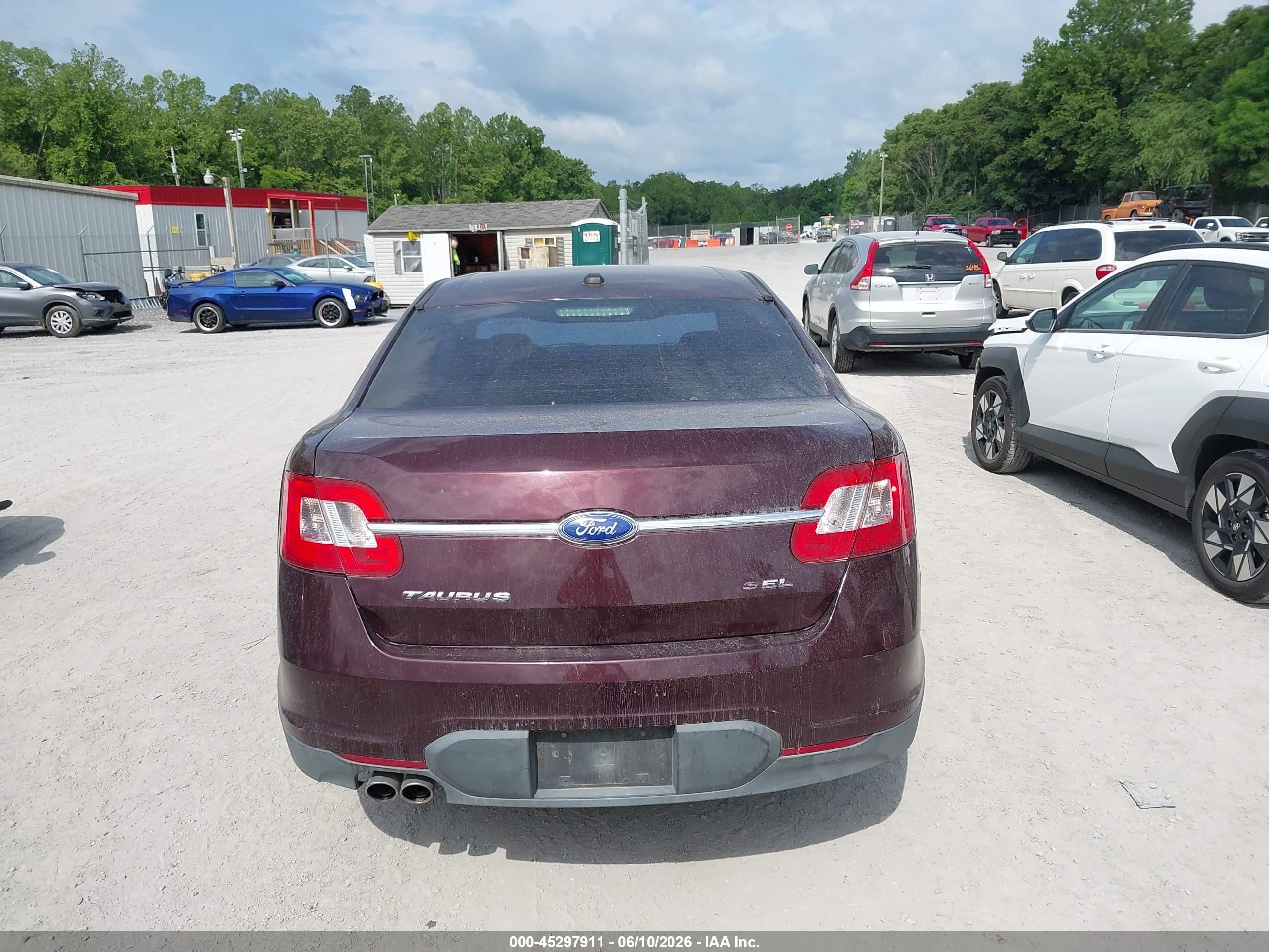 2011 Ford Taurus Sel Burgundy vin: 1FAHP2EW3BG164124