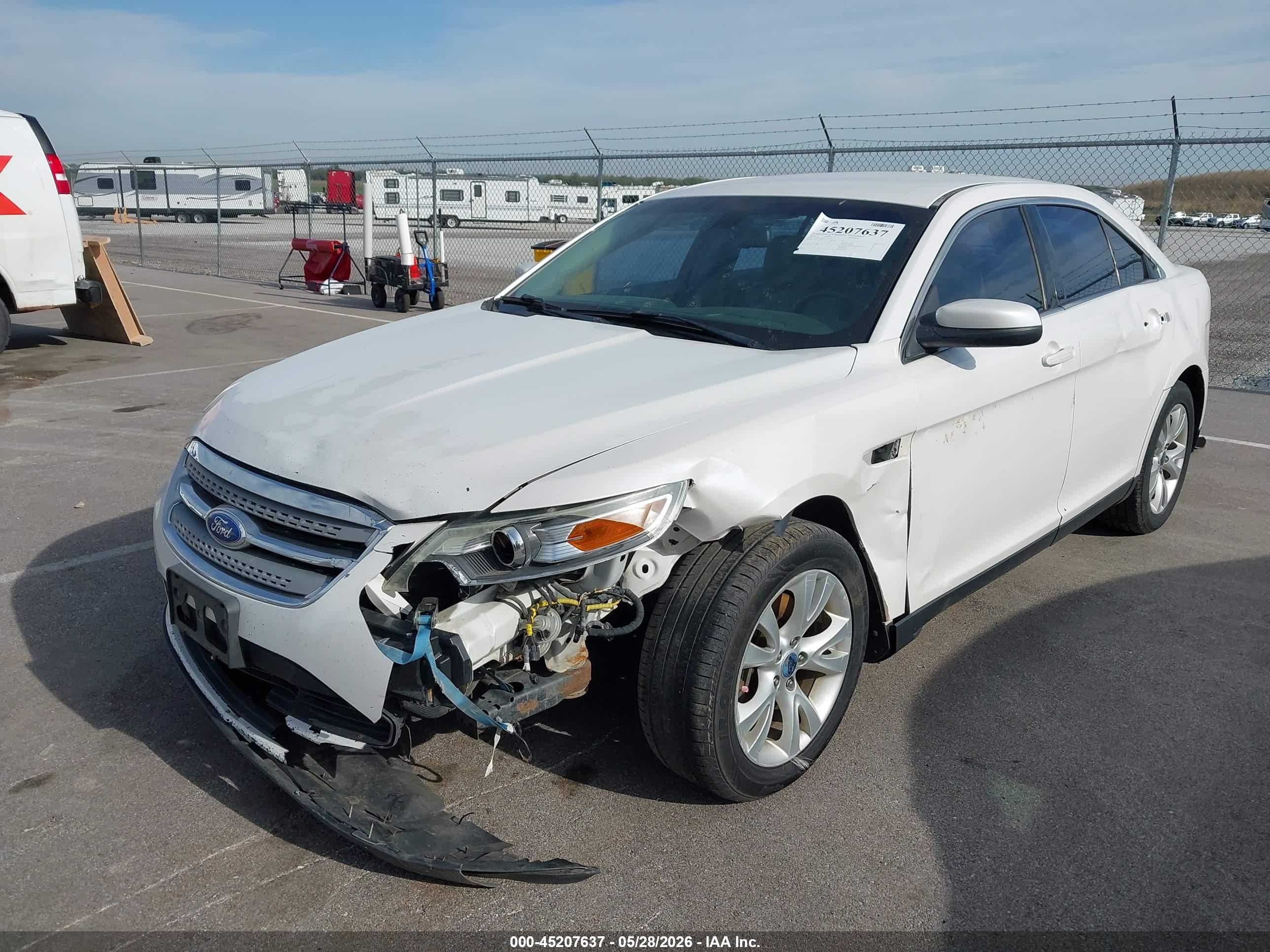 2012 Ford Taurus Sel Белый vin: 1FAHP2EW3CG130265