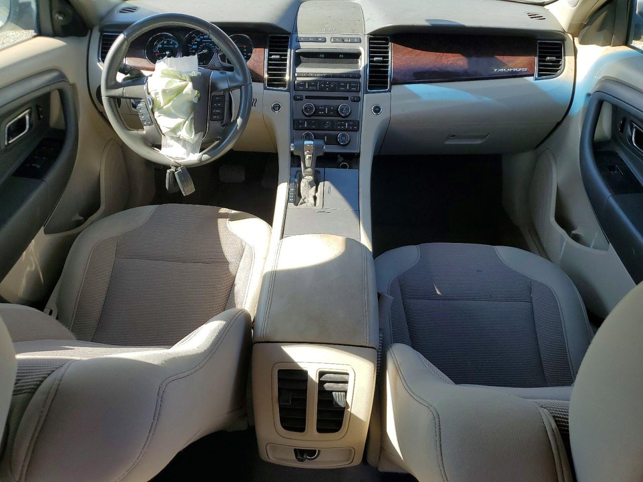 2010 Ford Taurus Sel White vin: 1FAHP2EW4AG107977