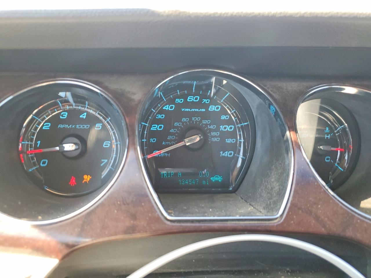 2010 Ford Taurus Sel White vin: 1FAHP2EW4AG107977