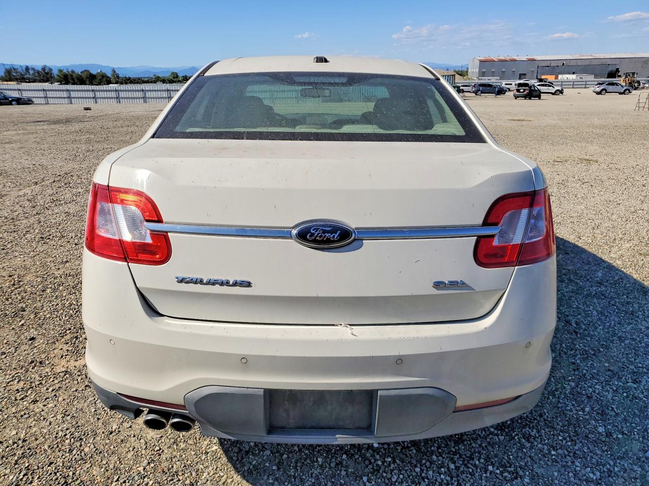 2010 Ford Taurus Sel White vin: 1FAHP2EW4AG107977