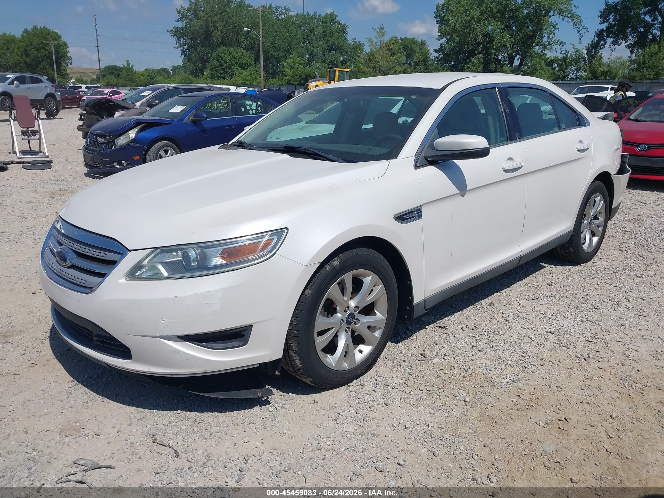 2010 Ford Taurus Sel White vin: 1FAHP2EW4AG140607