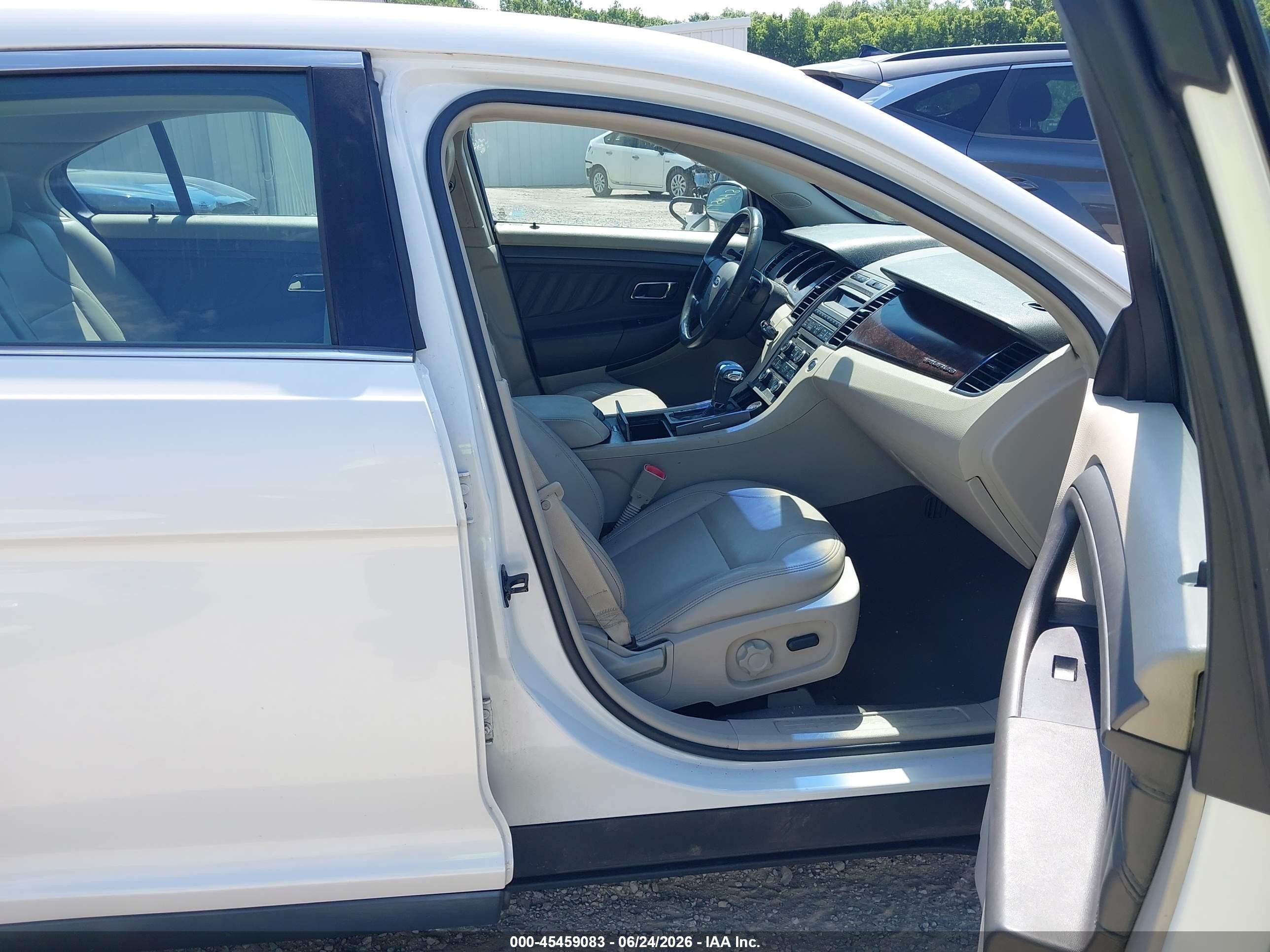 2010 Ford Taurus Sel White vin: 1FAHP2EW4AG140607