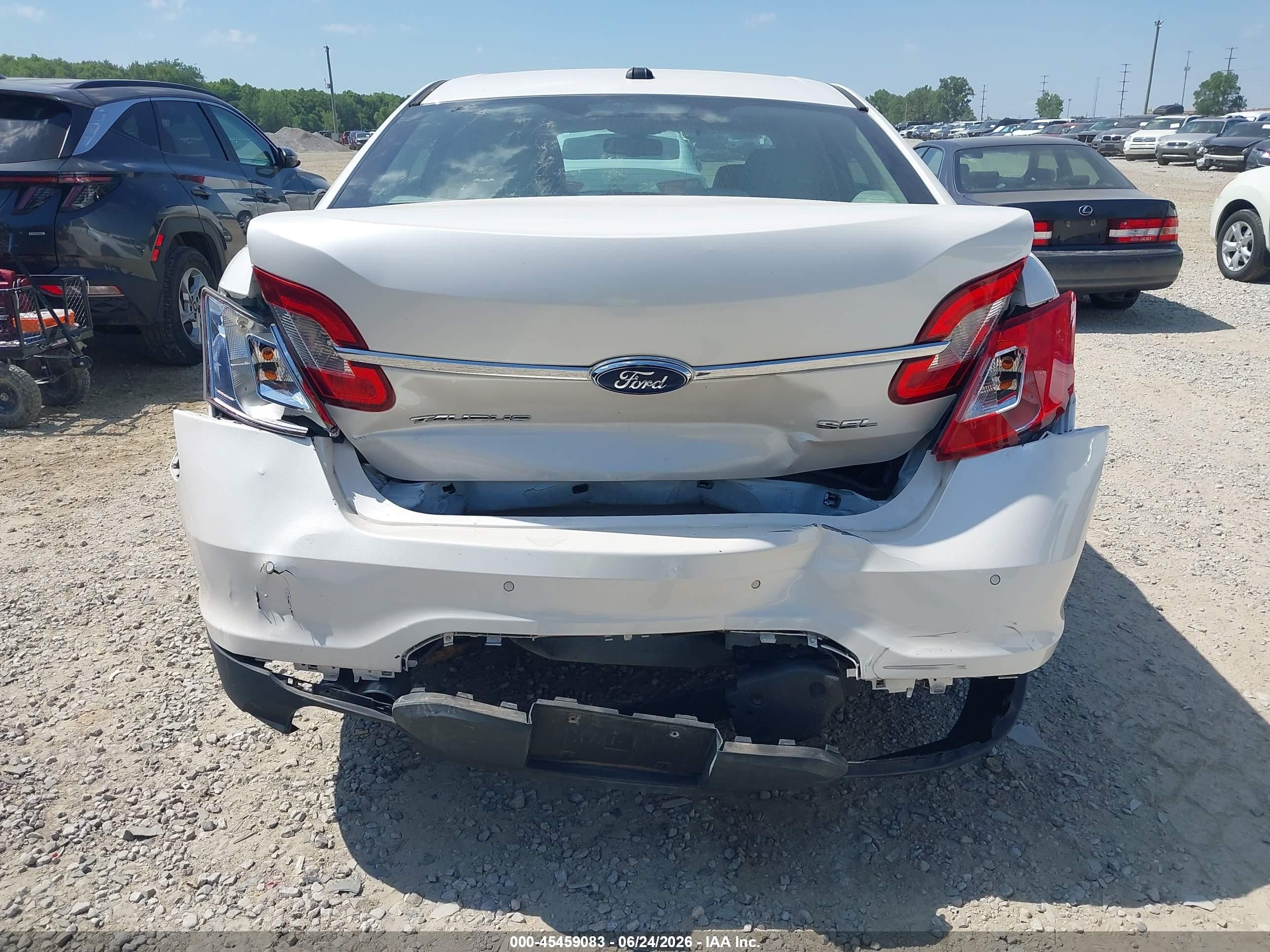 2010 Ford Taurus Sel White vin: 1FAHP2EW4AG140607