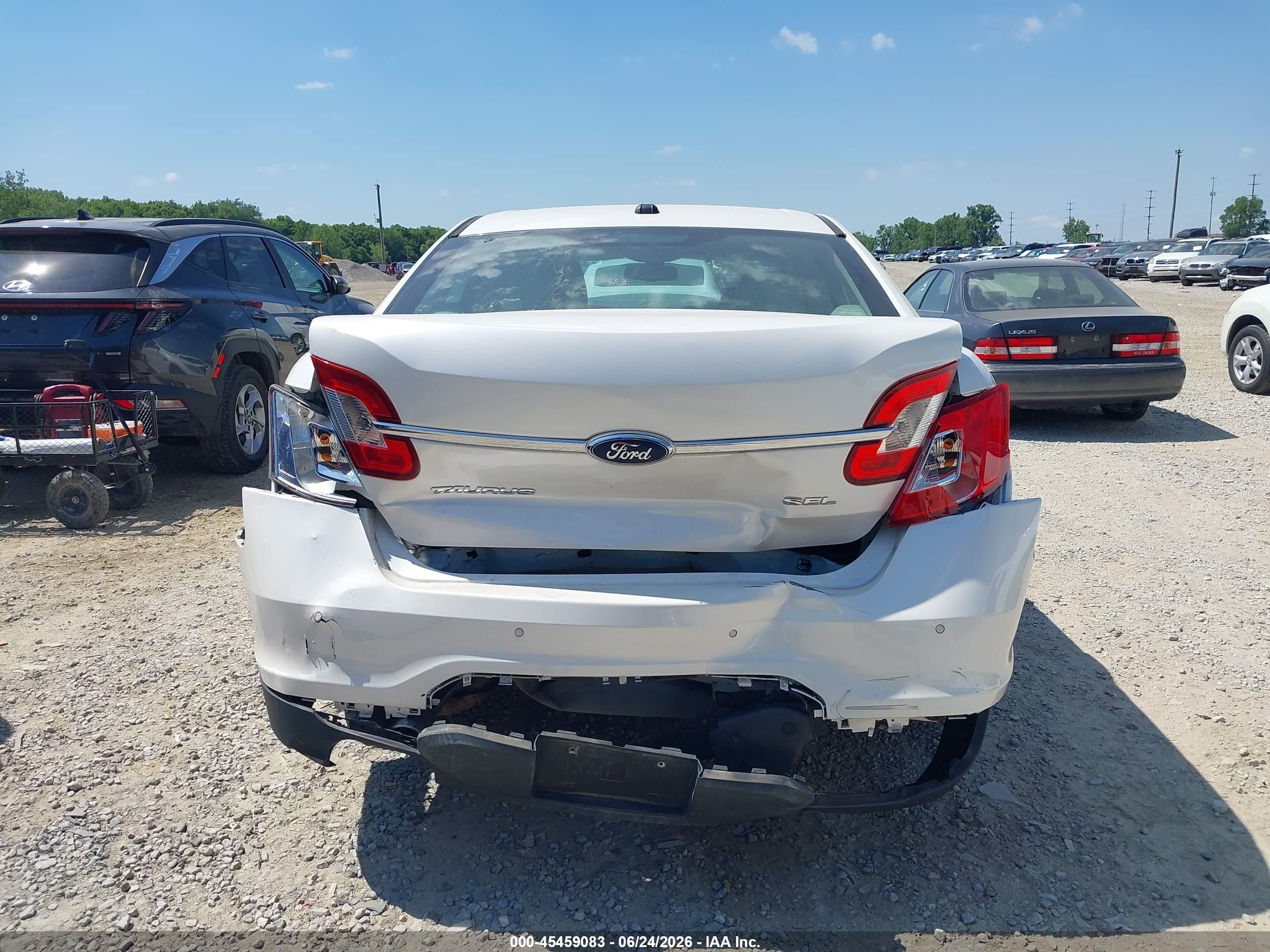 2010 Ford Taurus Sel White vin: 1FAHP2EW4AG140607