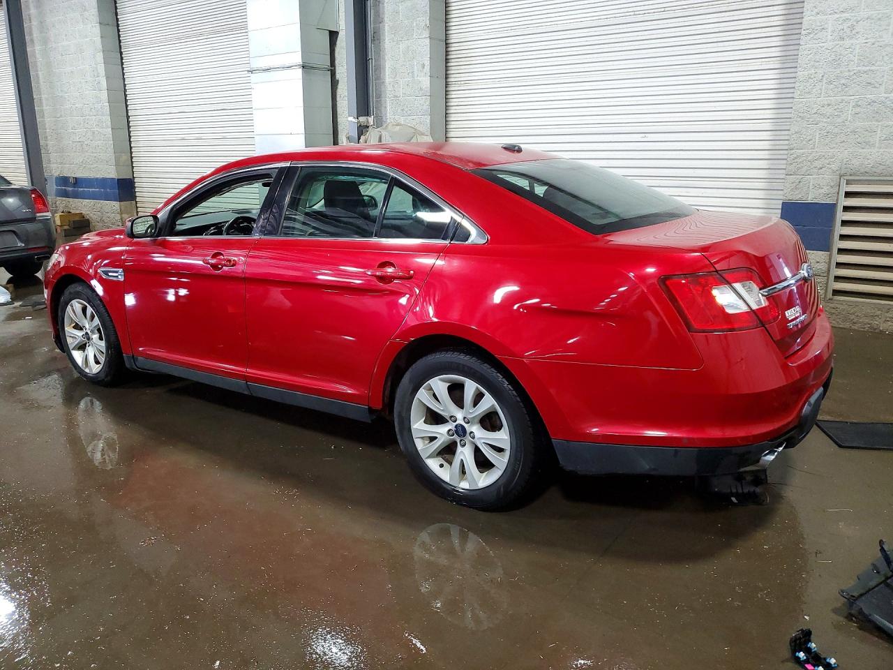 2011 Ford Taurus Sel Red vin: 1FAHP2EW4BG134078