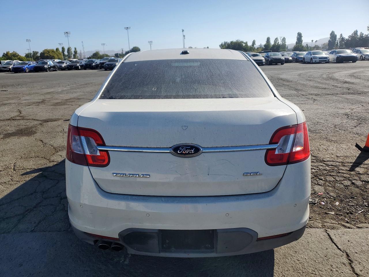 2010 Ford Taurus Sel White vin: 1FAHP2EW5AG158260
